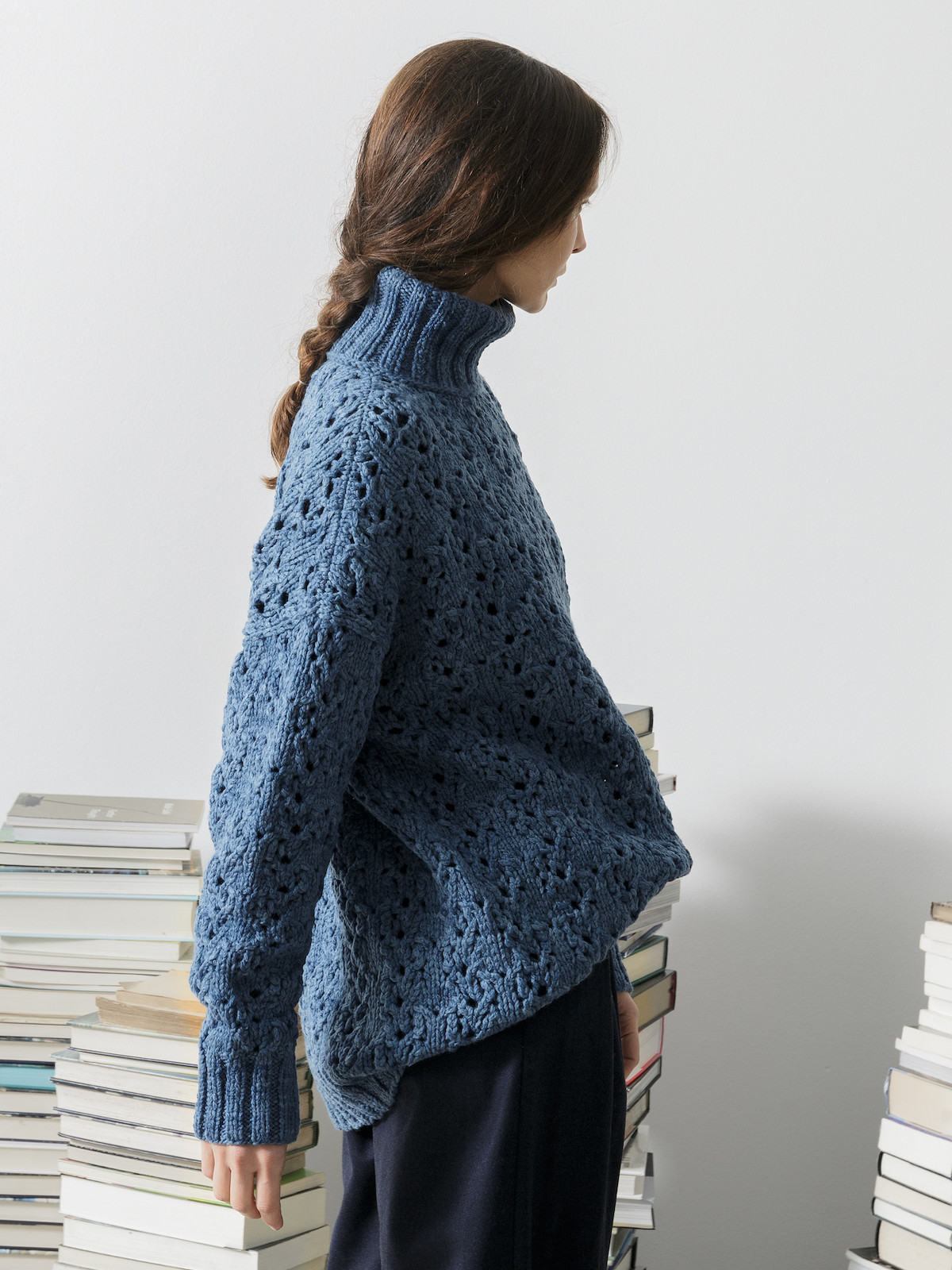 High-neck lacy sweater Image