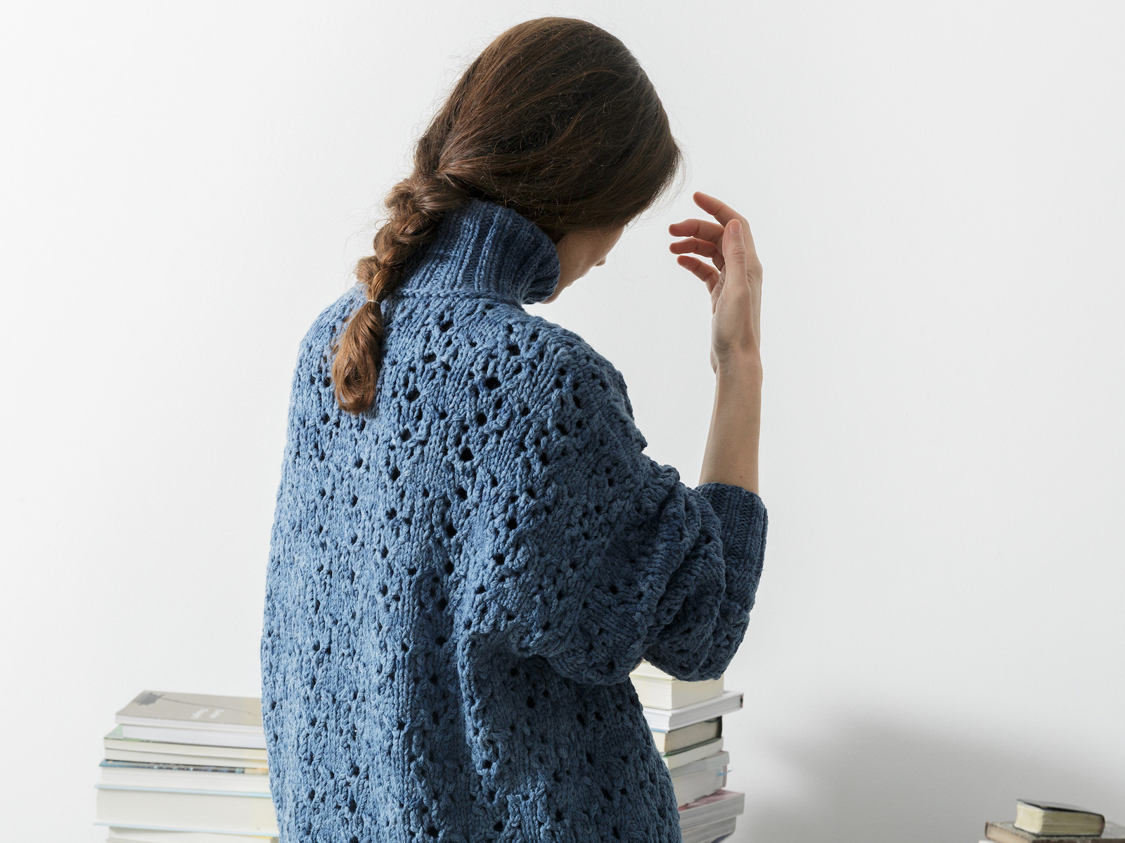 High-neck lacy sweater Image