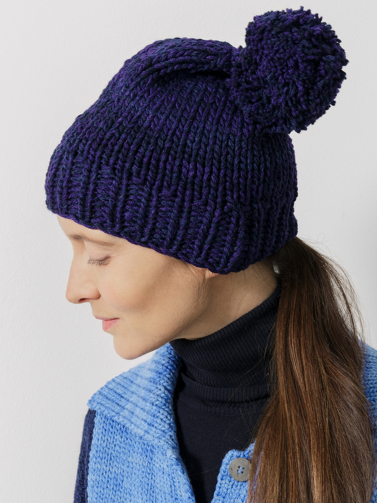 Pom-pom beanie Image