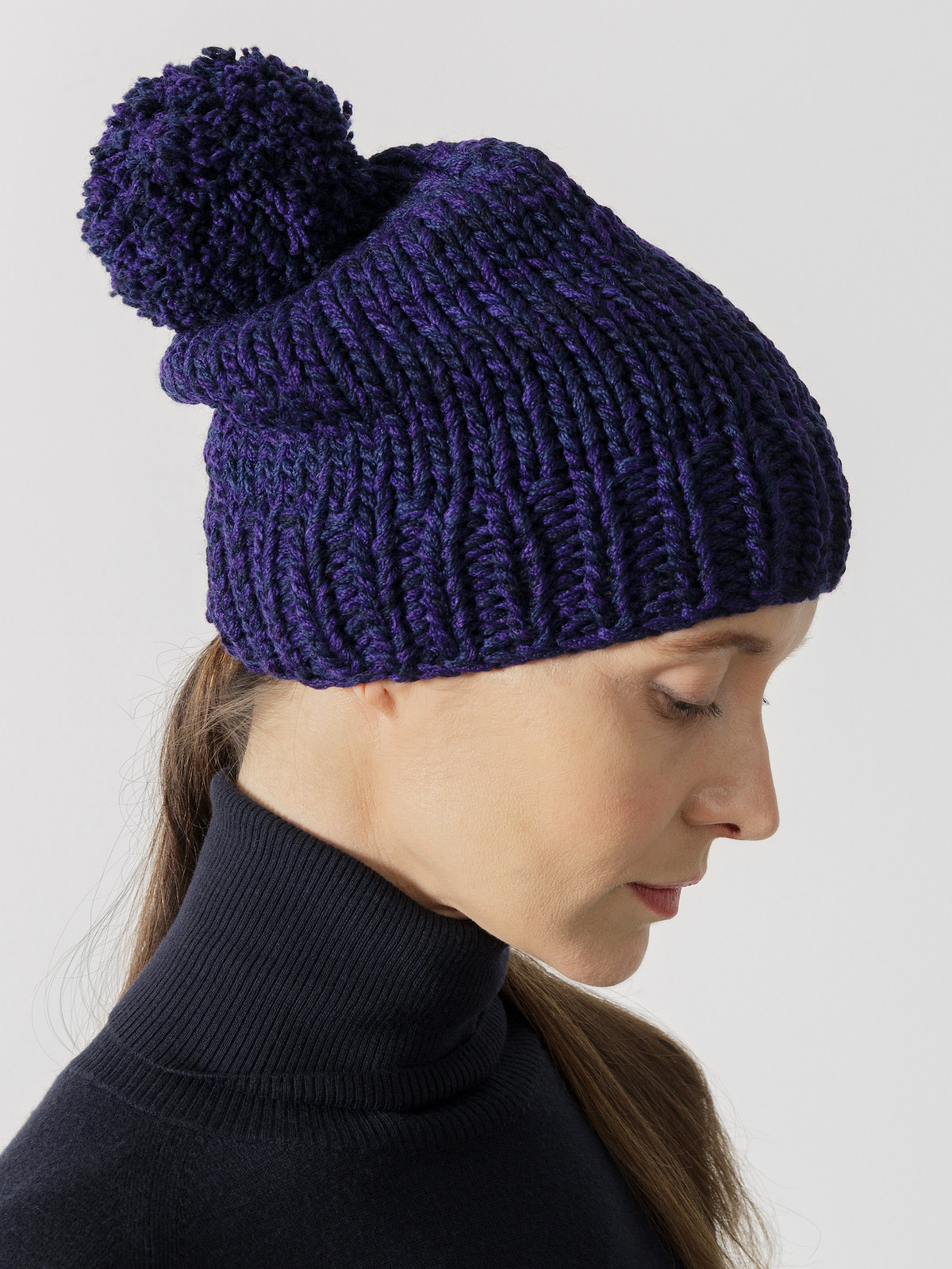 Pom-pom beanie Image