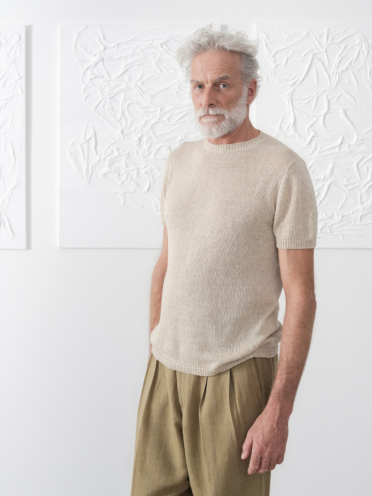 Linen t-shirt Image Linen t-shirt Image