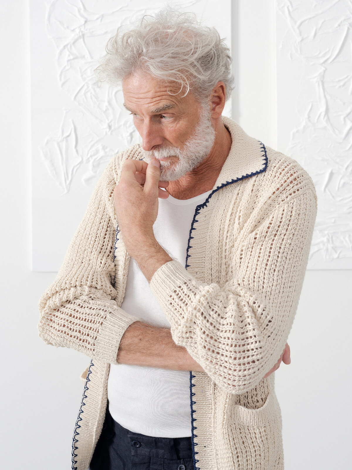 Collar cardigan Image Collar cardigan Image