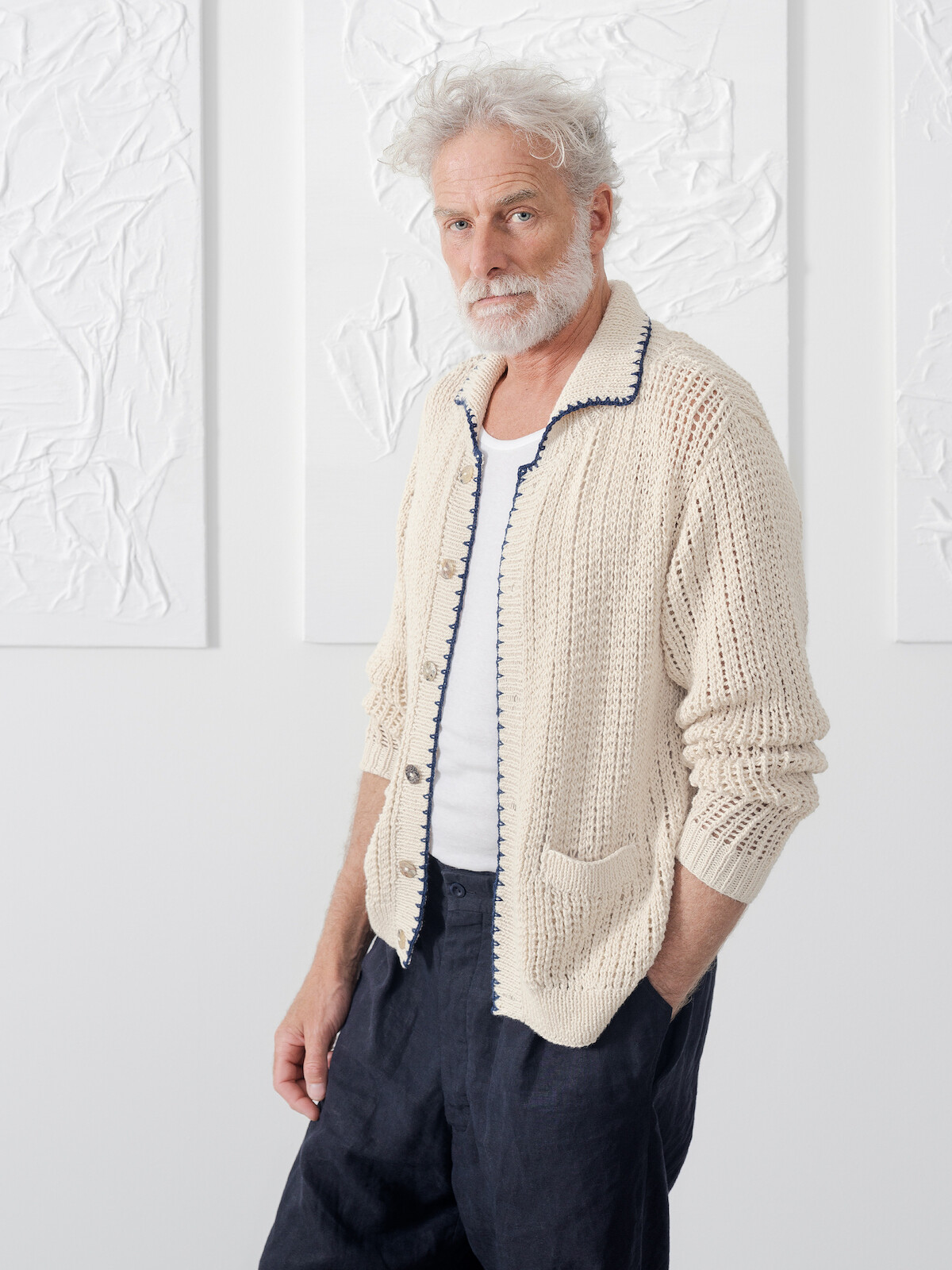 Collar cardigan Image Collar cardigan Image