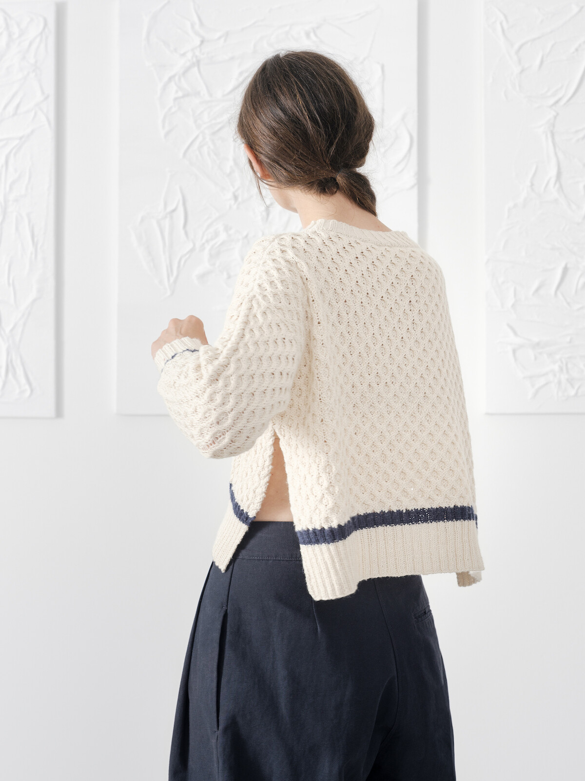Cables sweater Image Cables sweater Image