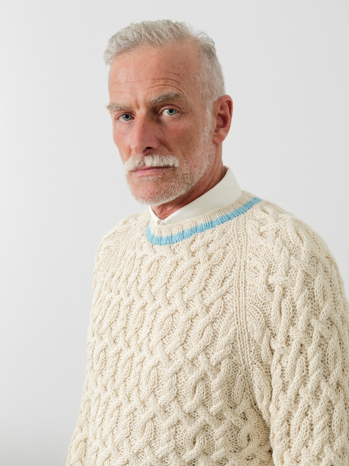 Cables sweater Image