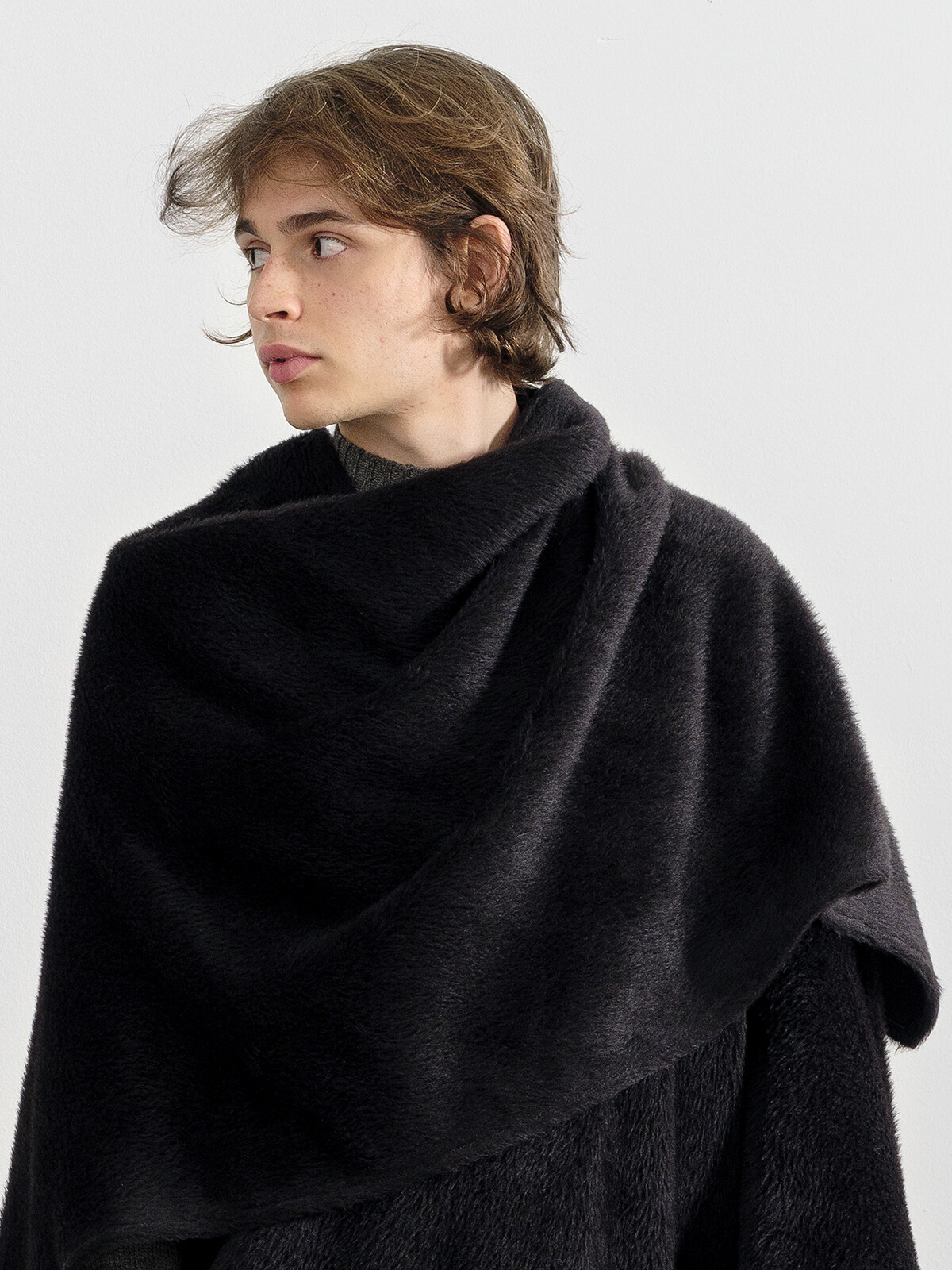 Long suri alpaca cape Image