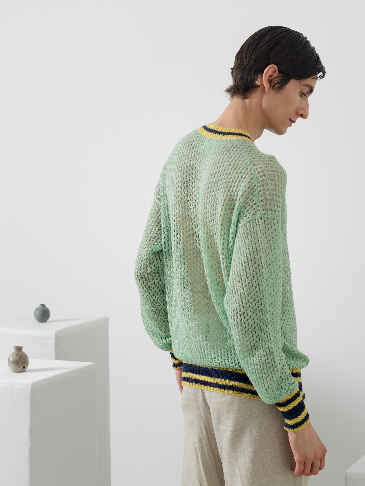 Oversized v-neck sweater Image