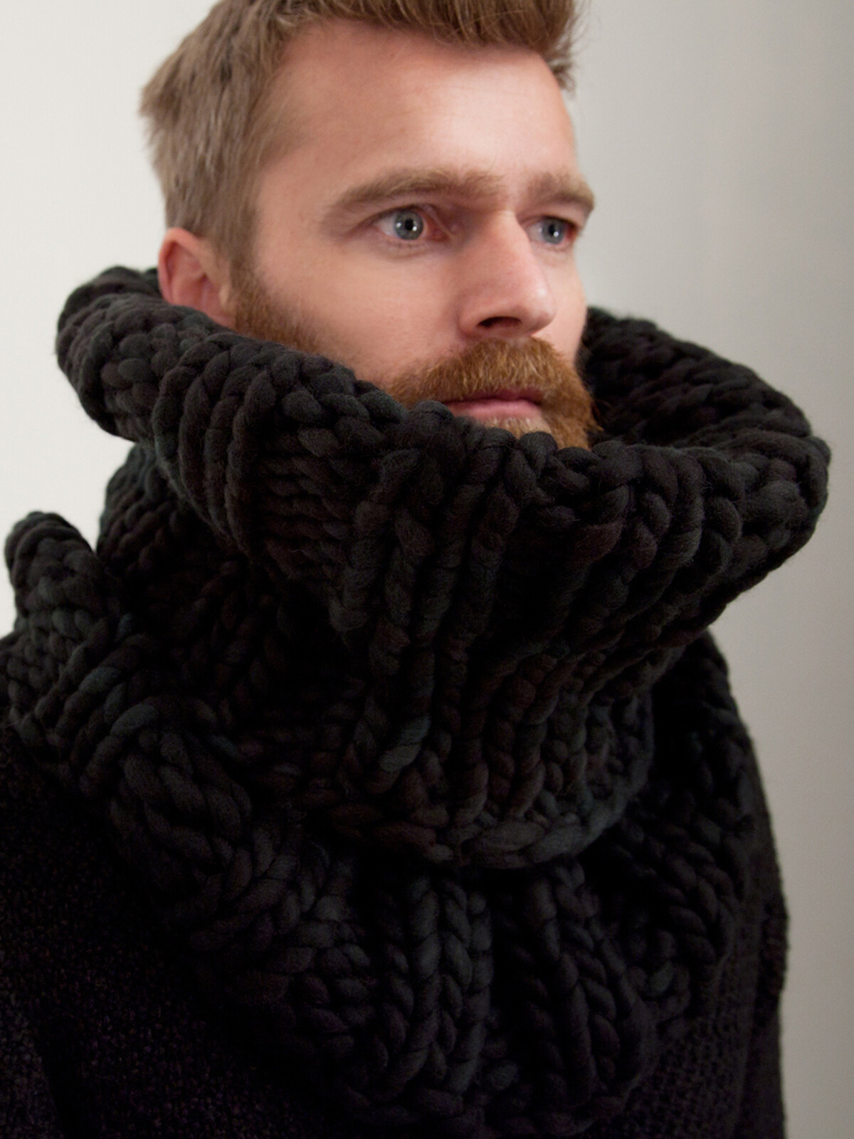 Chunky ribbed snood Image