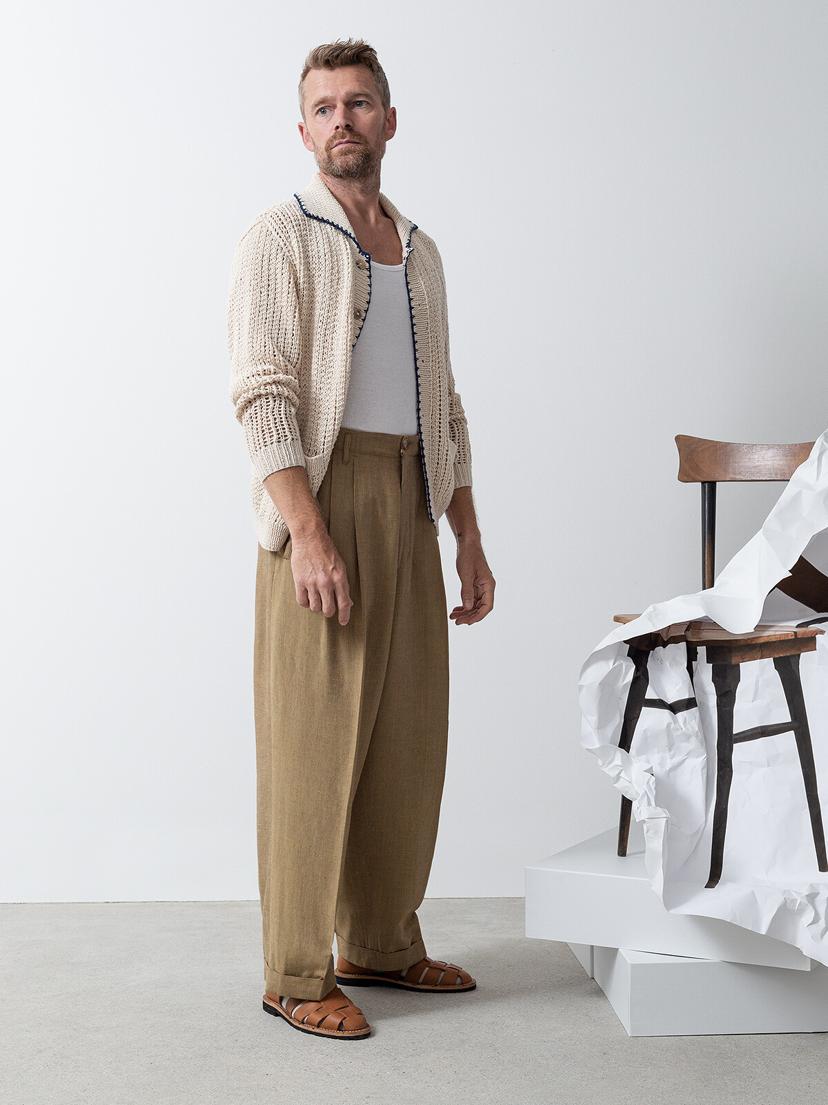 Collar cardigan Image Collar cardigan Image
