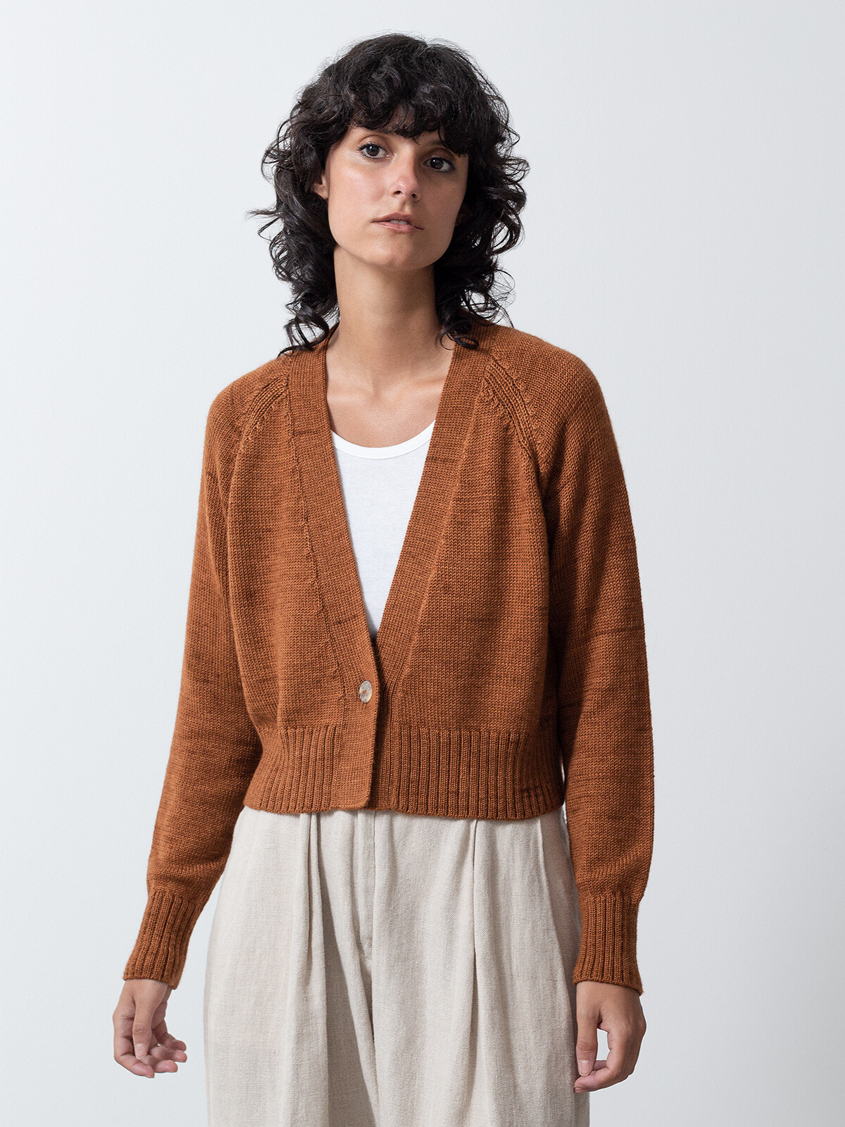 V-neck cardigan Image