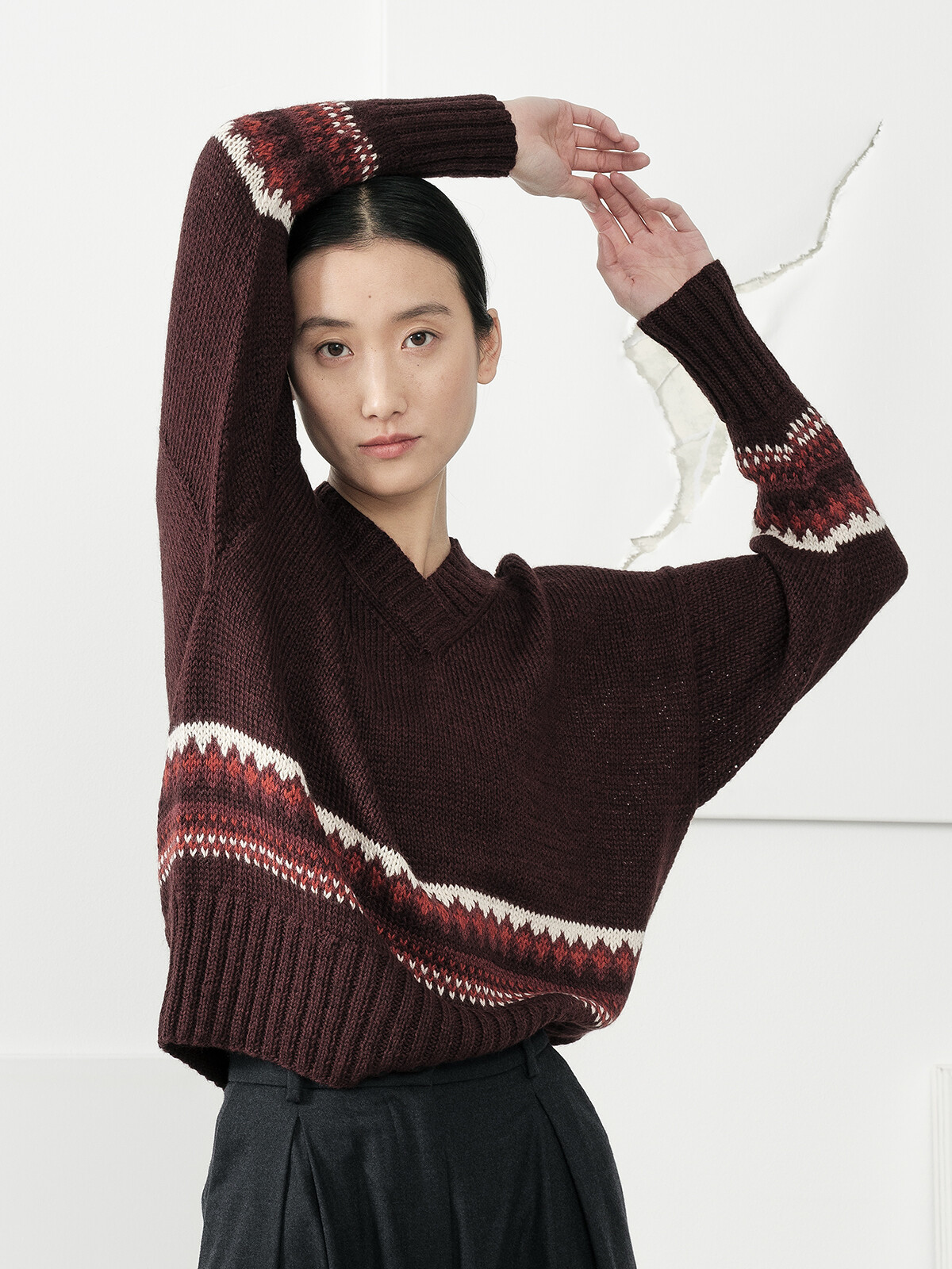 V-neck jacquard sweater Image