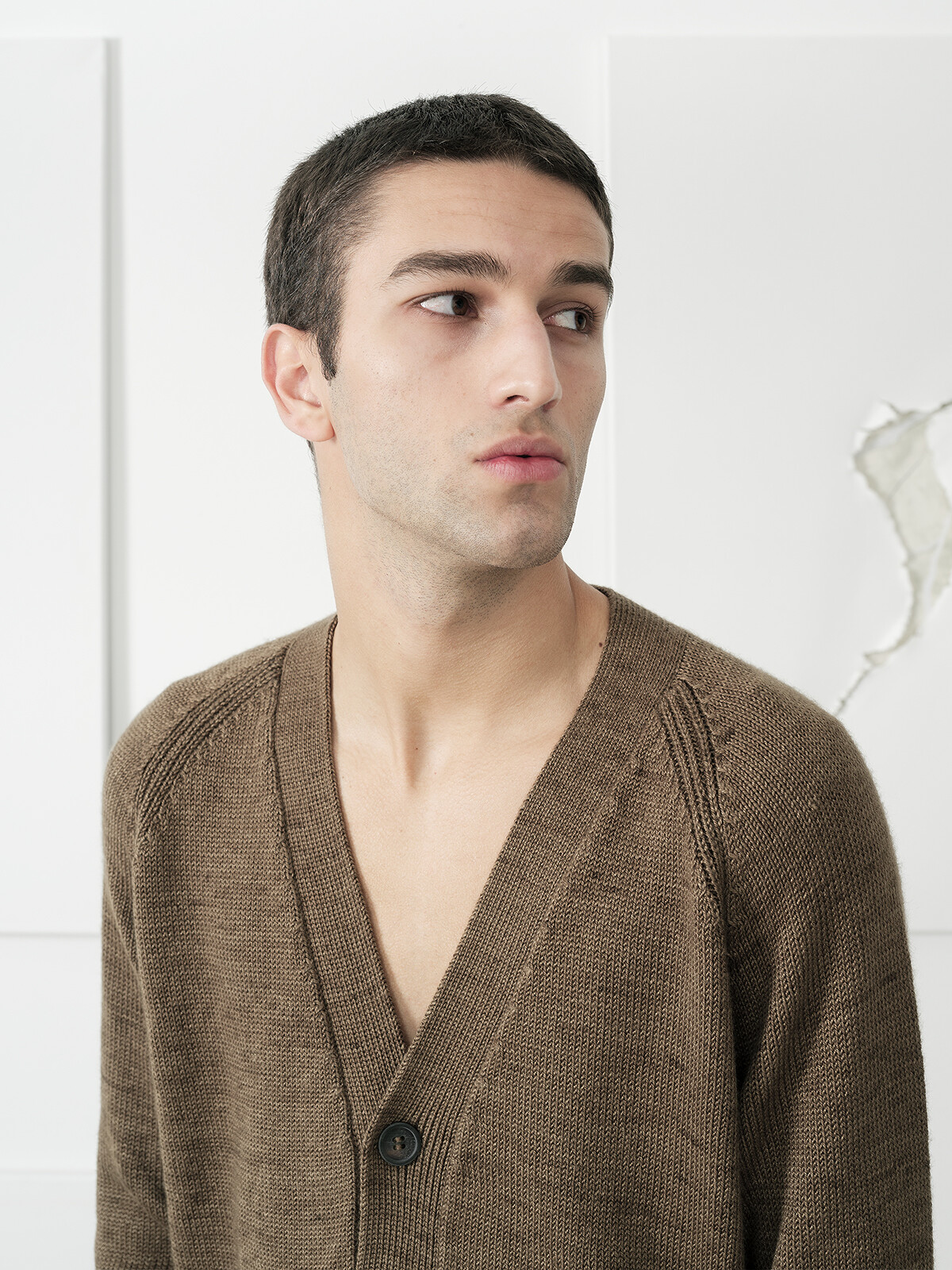 V-neck cardigan Image