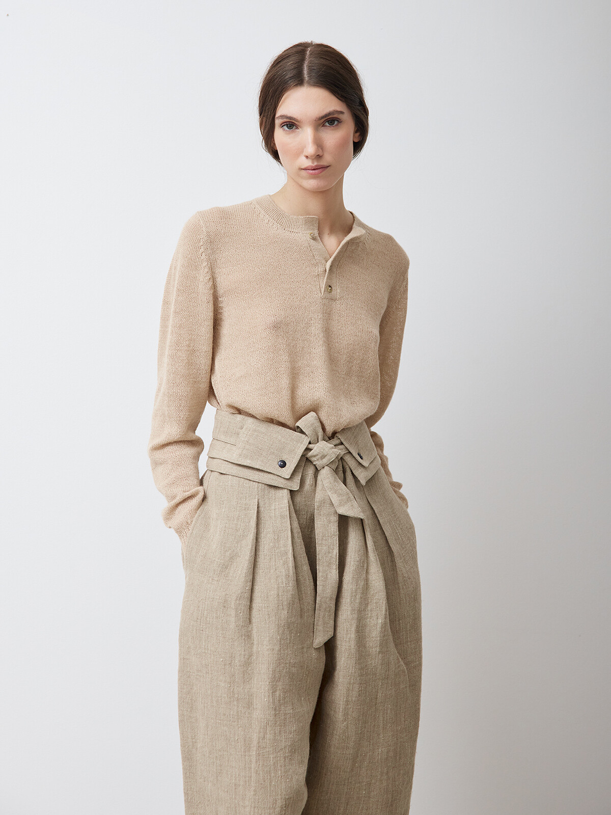 Raw linen pleated trousers with belt Image