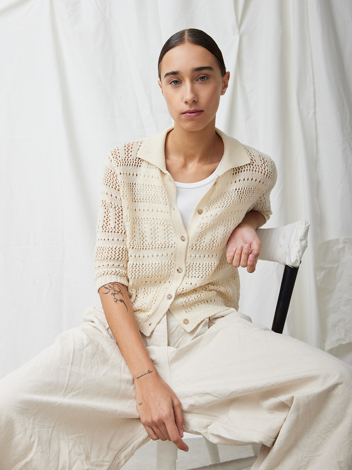 Lacy collar cardigan Image Lacy collar cardigan Image