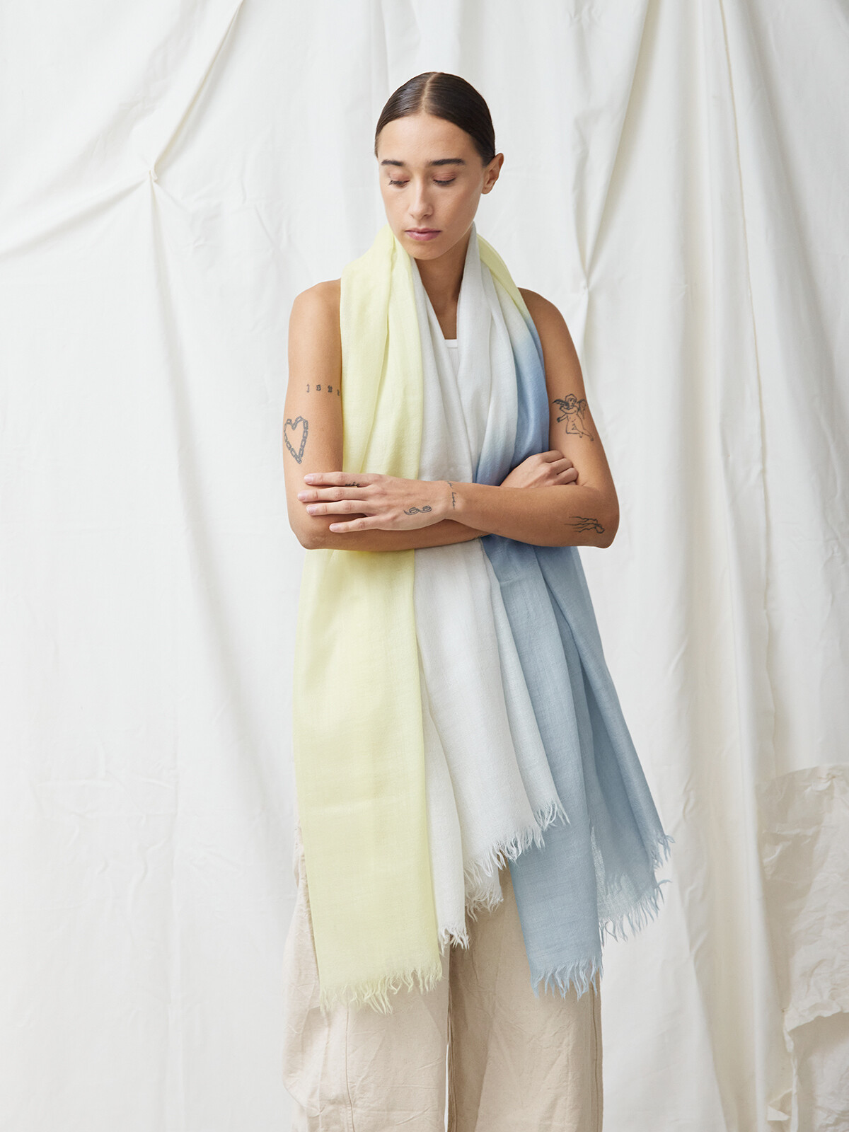 Handpainted scarf Image