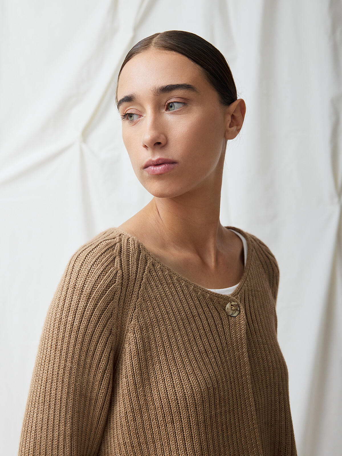 Ribbed raglan cardigan Image Ribbed raglan cardigan Image