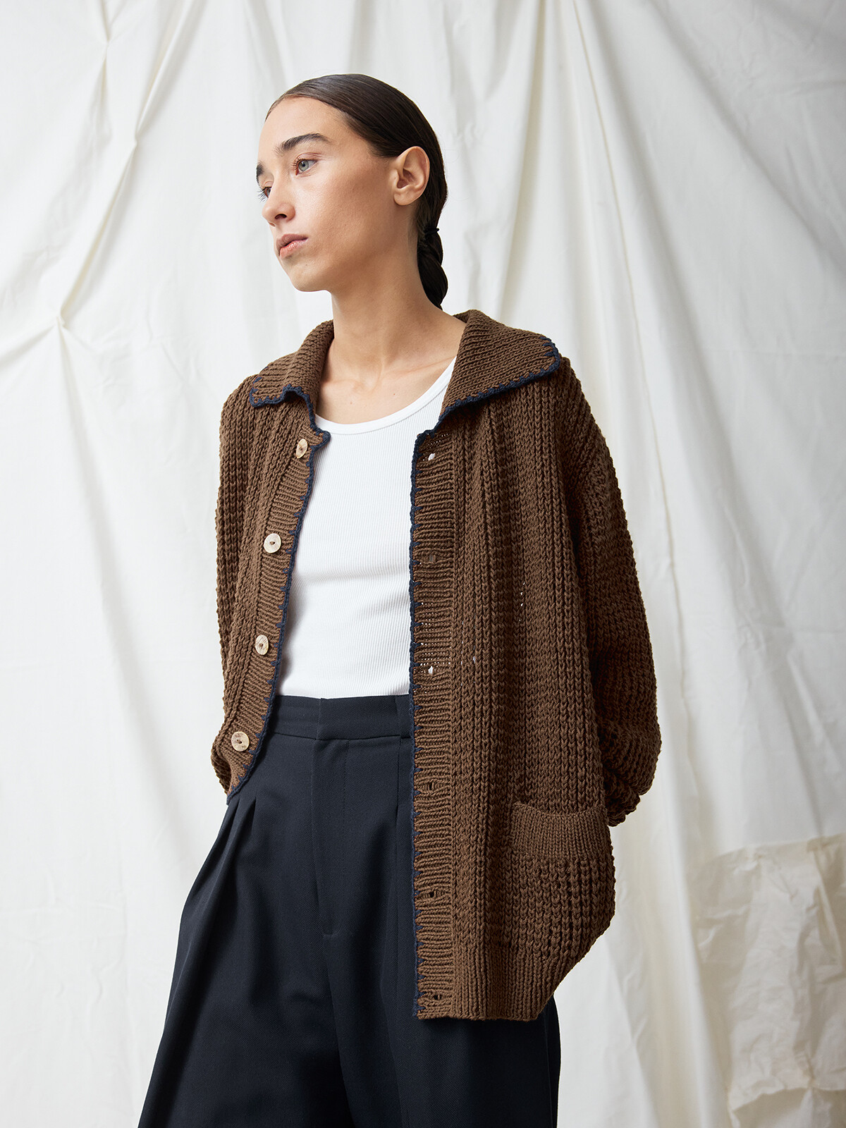 Collar cardigan Image Collar cardigan Image