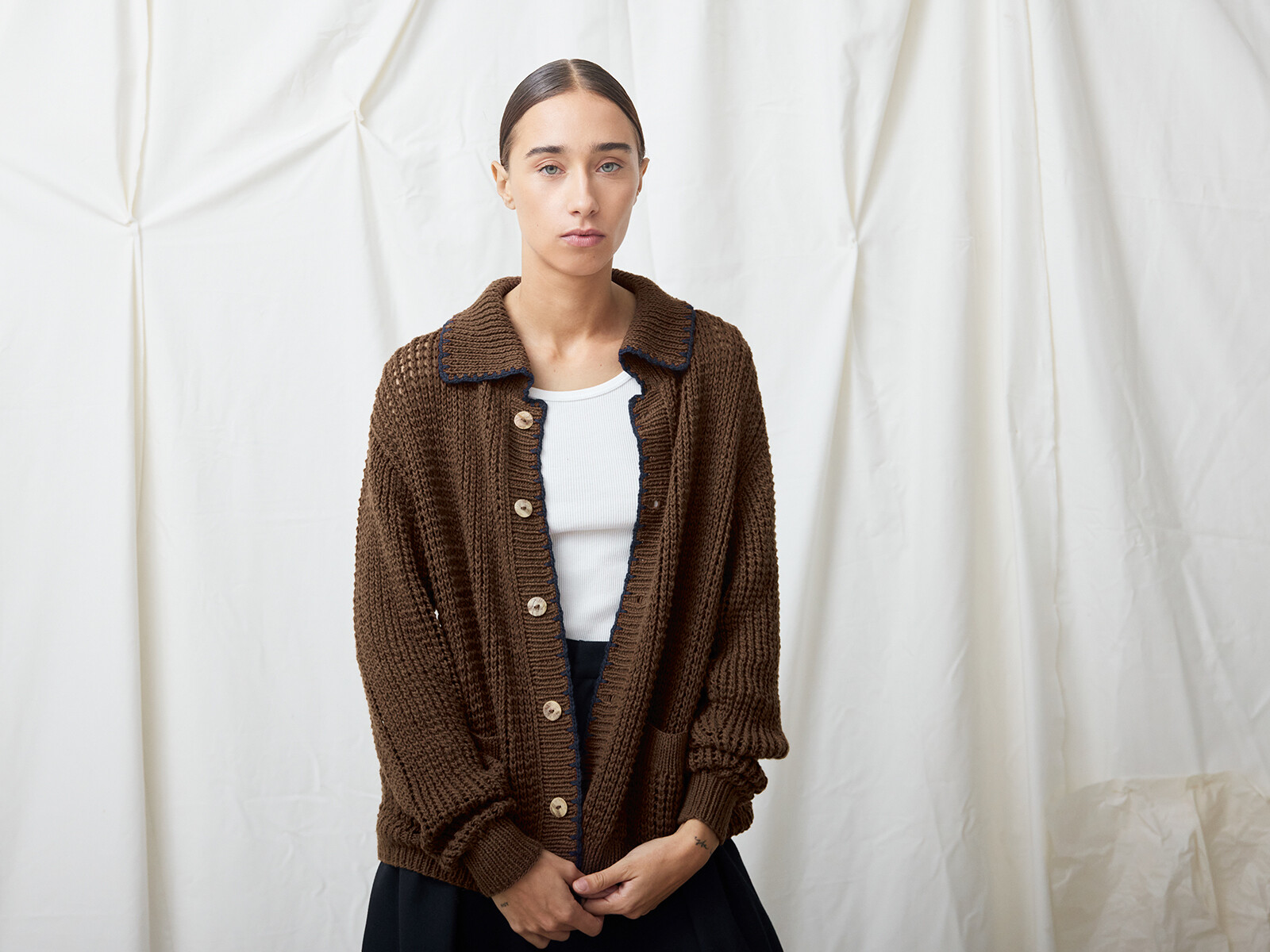 Collar cardigan Image Collar cardigan Image