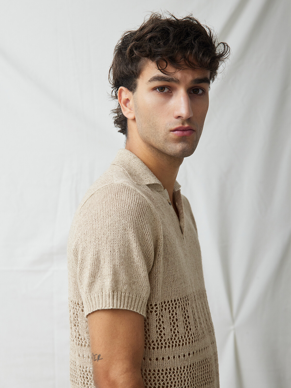 Lace linen polo Image Lace linen polo Image