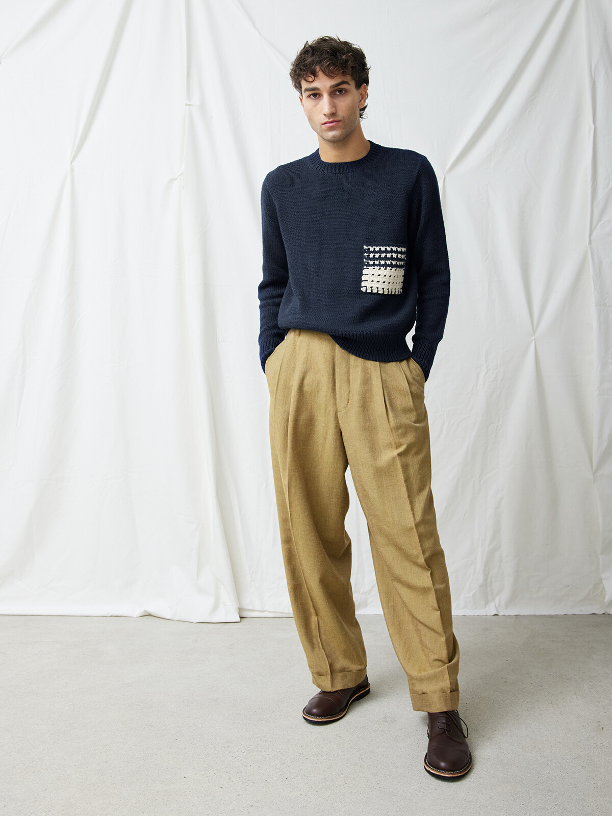Pocket crochet sweater Image Pocket crochet sweater Image