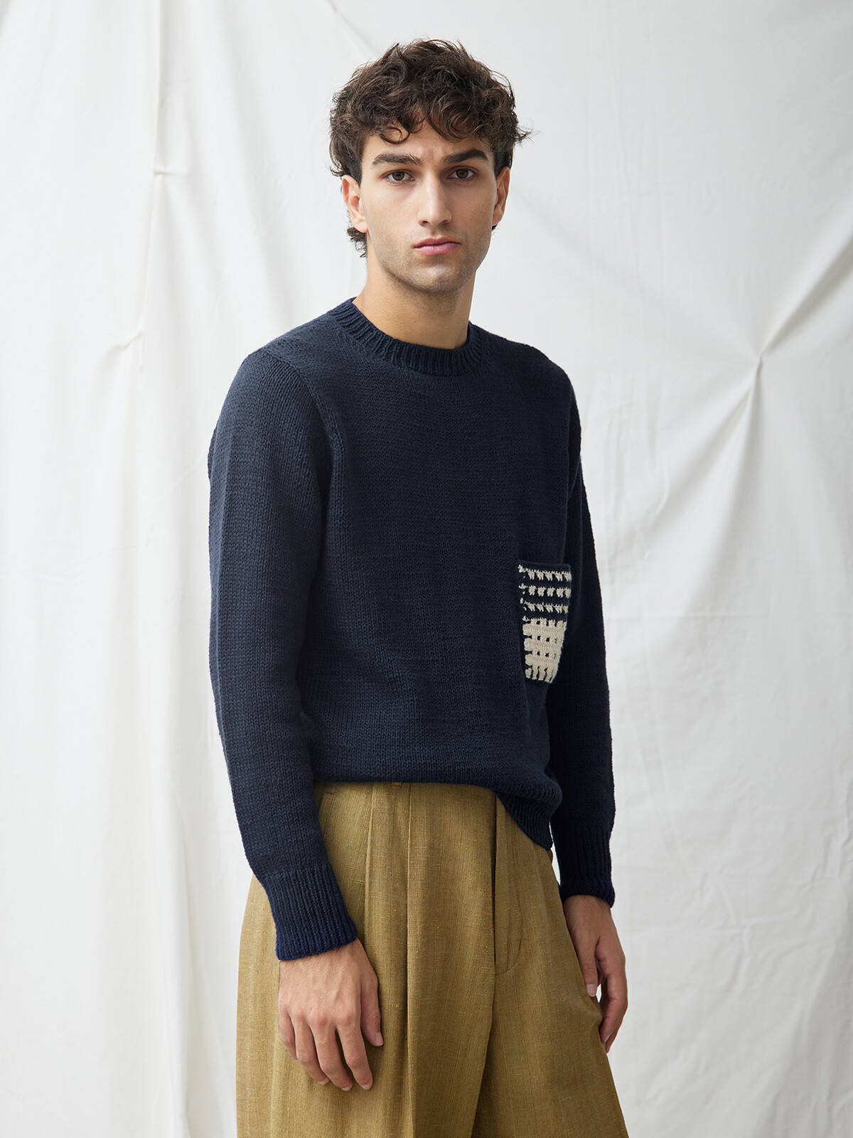 Pocket crochet sweater Image Pocket crochet sweater Image