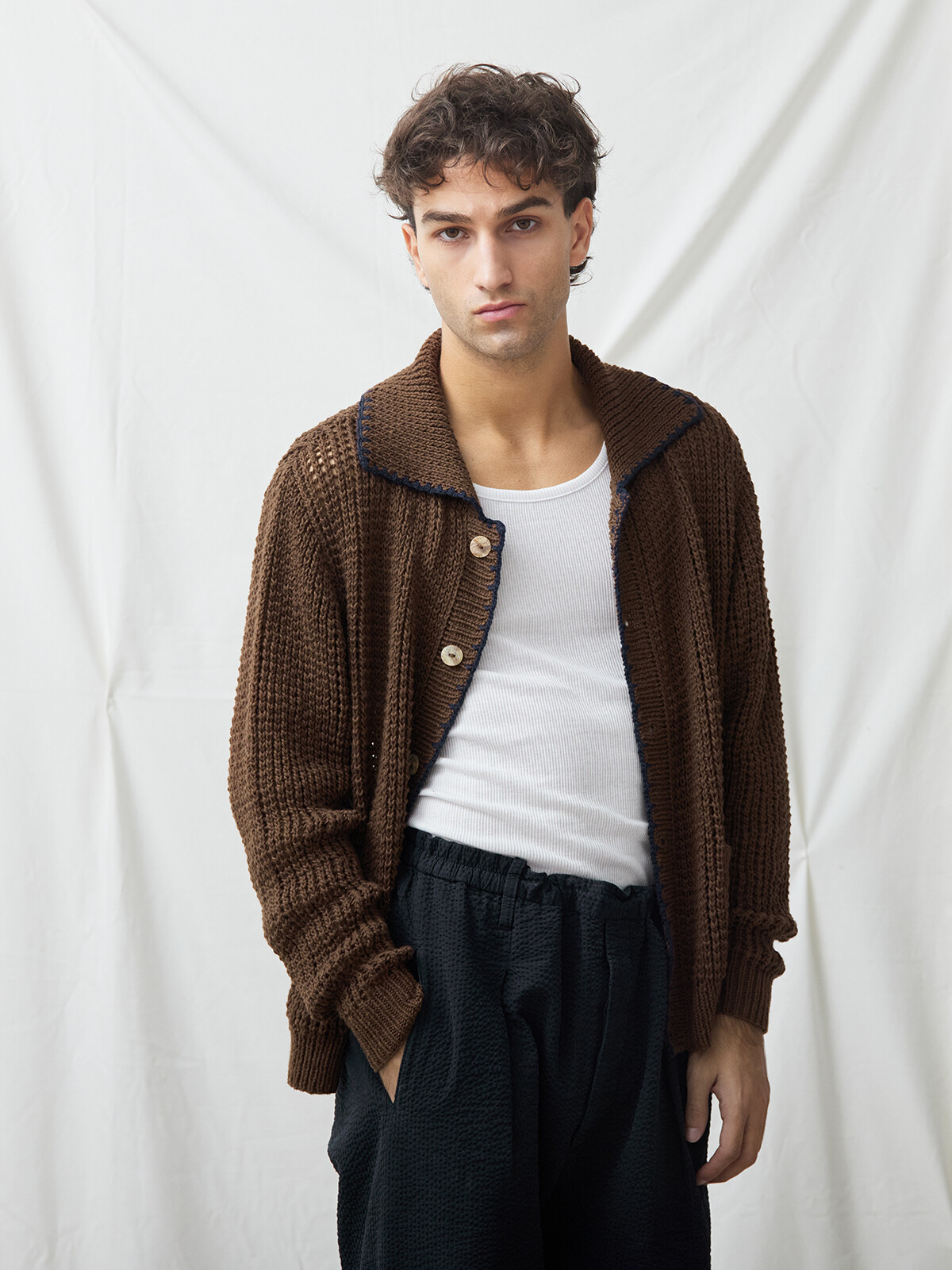 Collar cardigan Image Collar cardigan Image