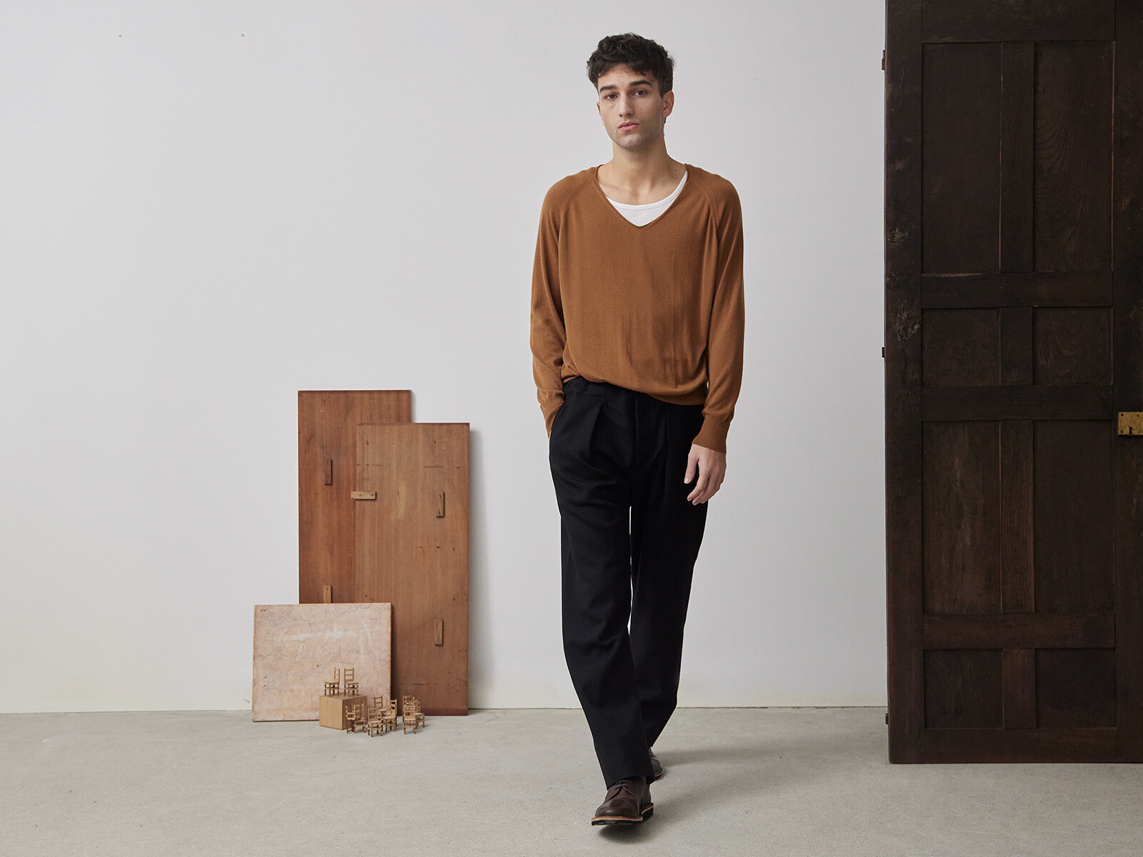 Vicuña v-round sweater Image