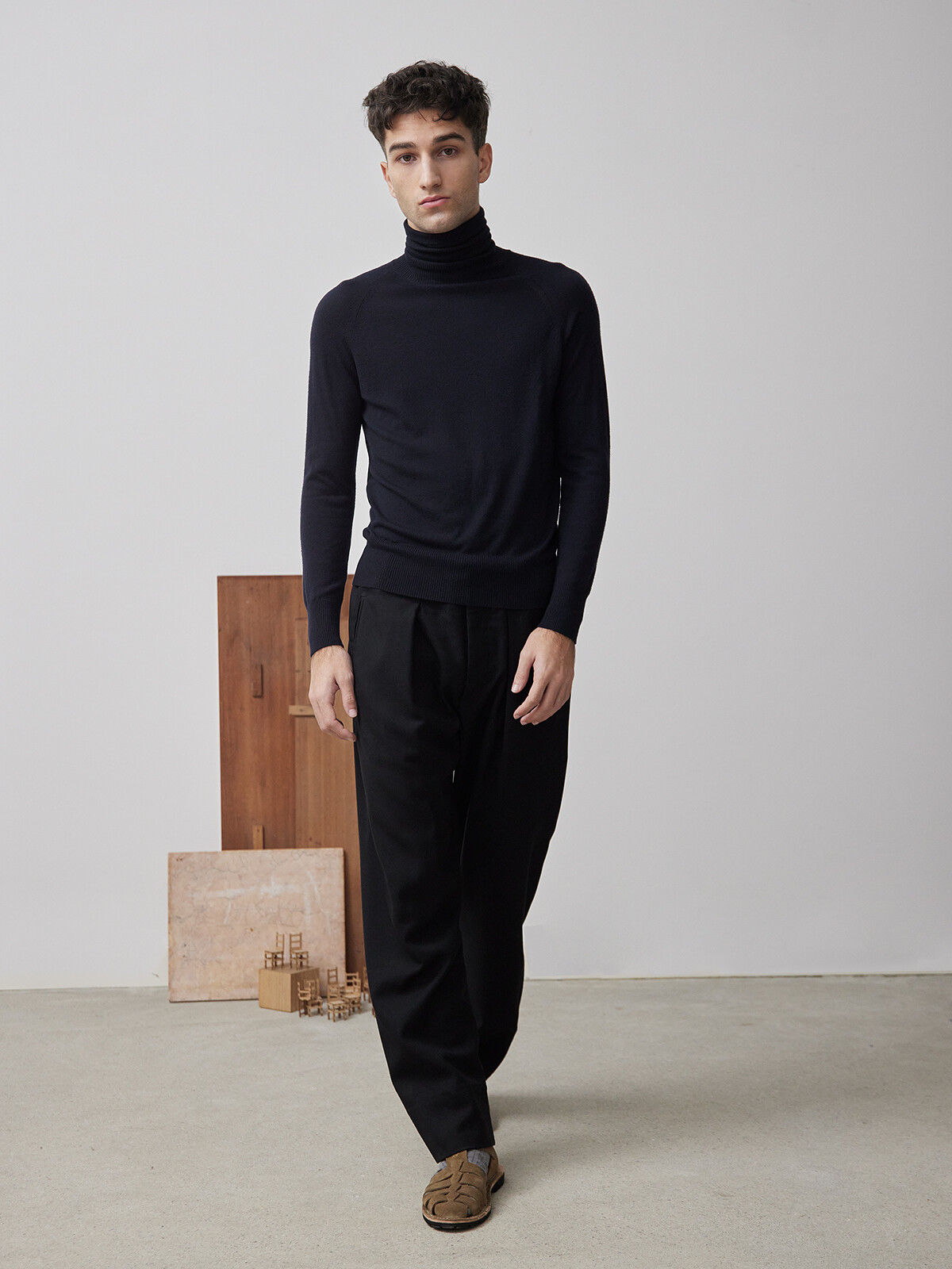 Vicuña roll-neck sweater Image