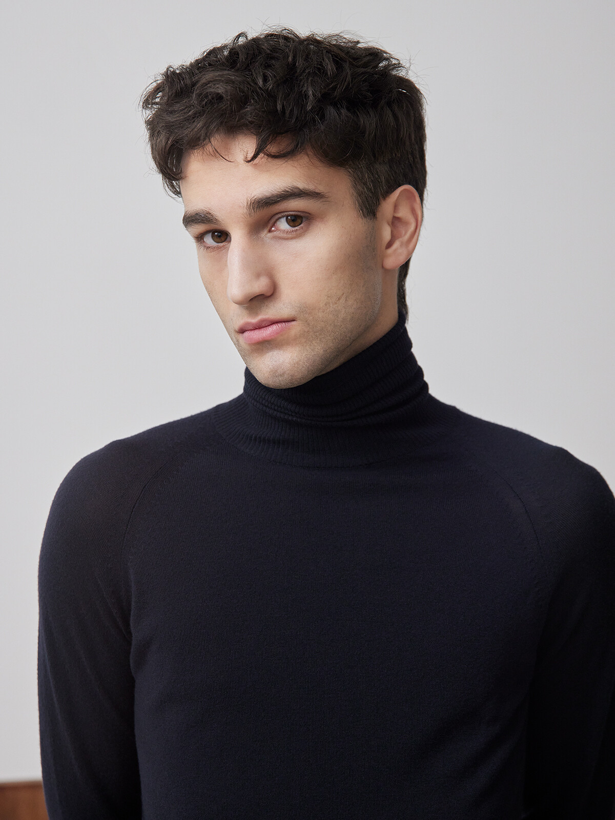 Vicuña roll-neck sweater Image