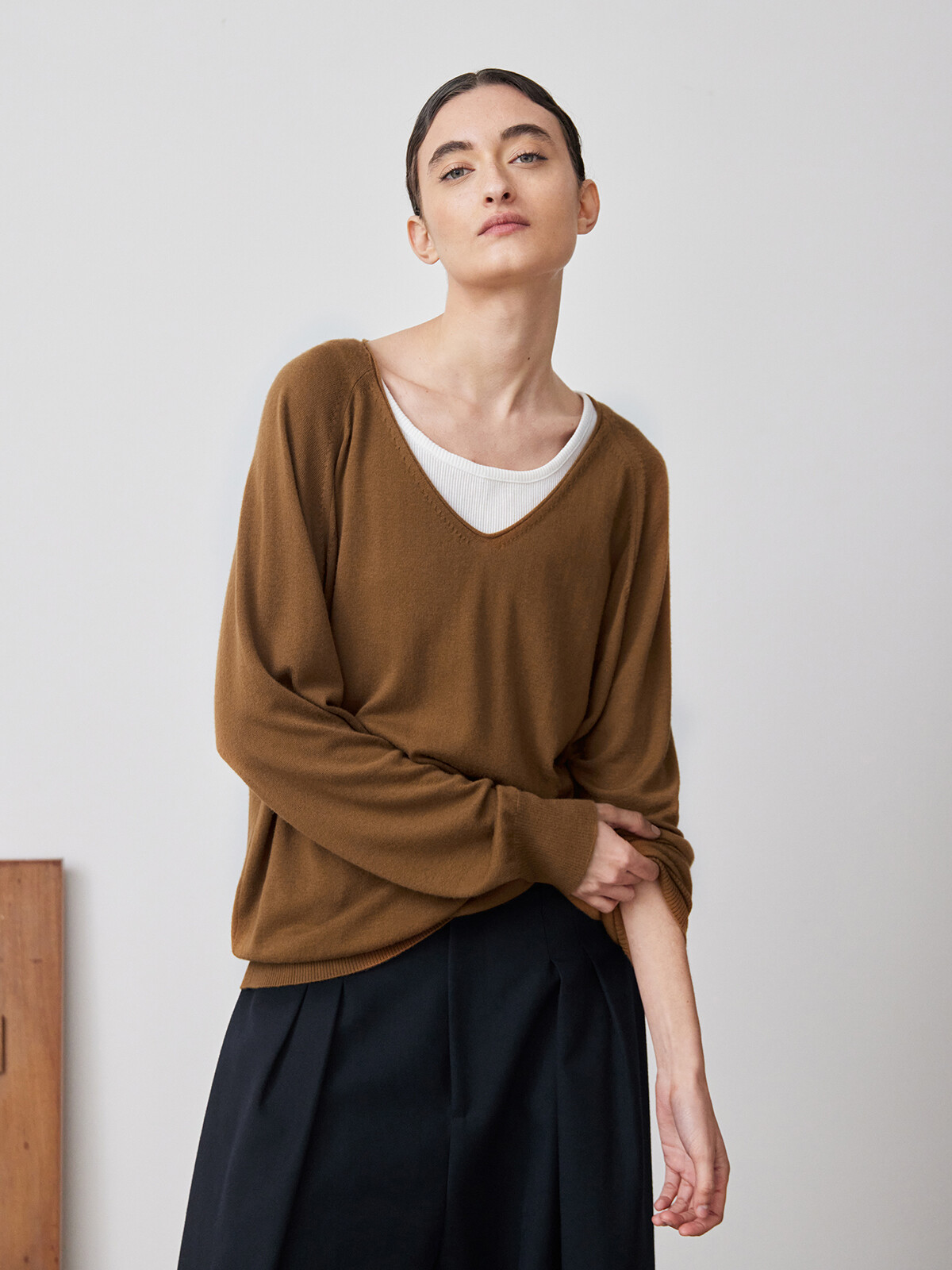 Vicuña v-round sweater Image