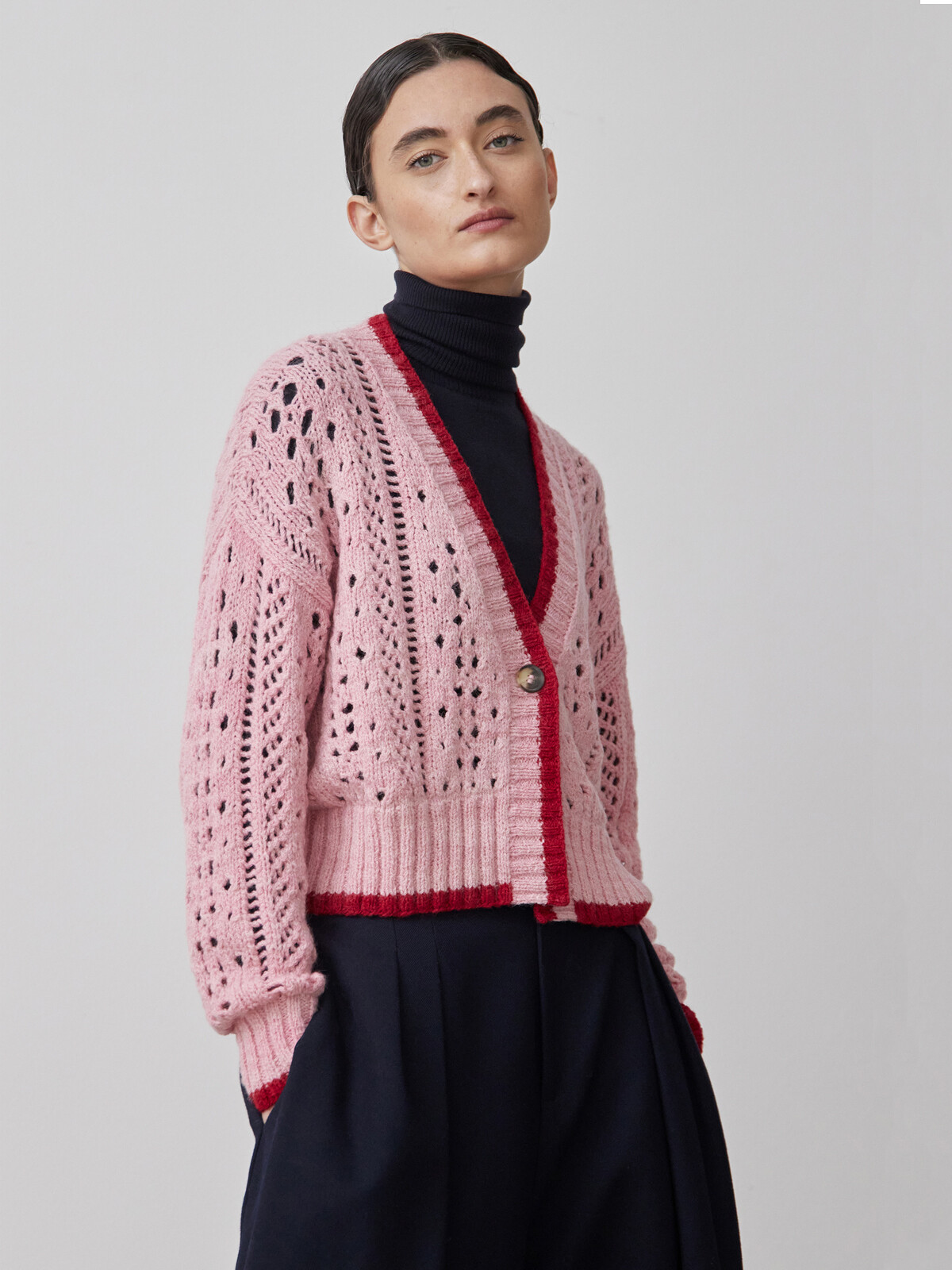 V-neck lacy cardigan Image