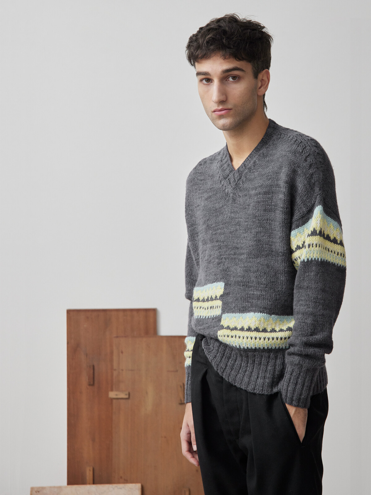 V-neck jacquard sweater Image