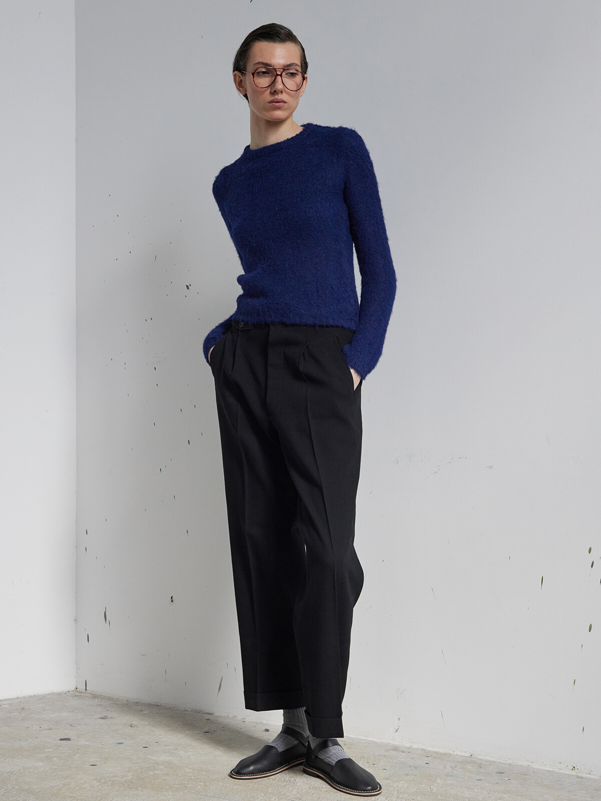 Suri sweater Image