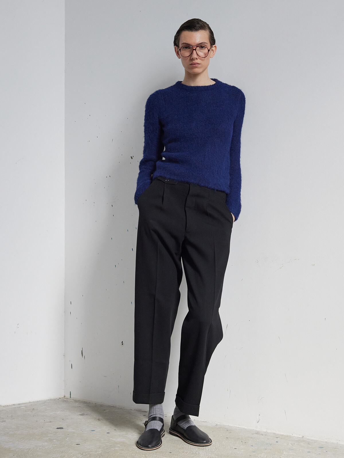 Suri sweater Image