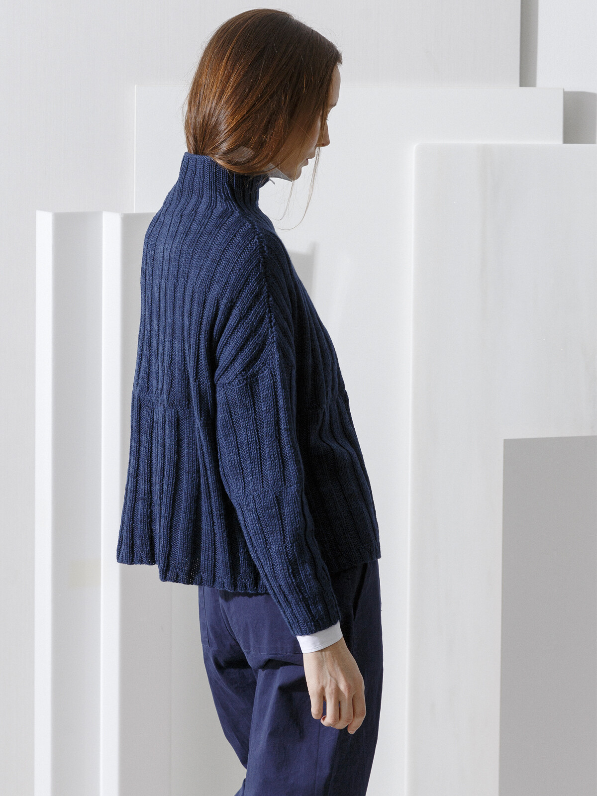 Funnel sweater Image