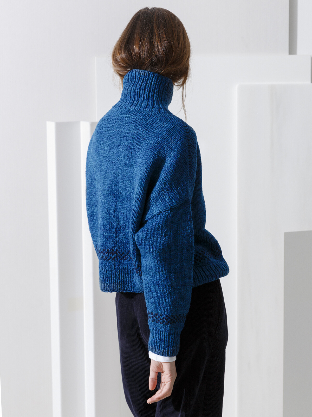 High-neck sweater Image