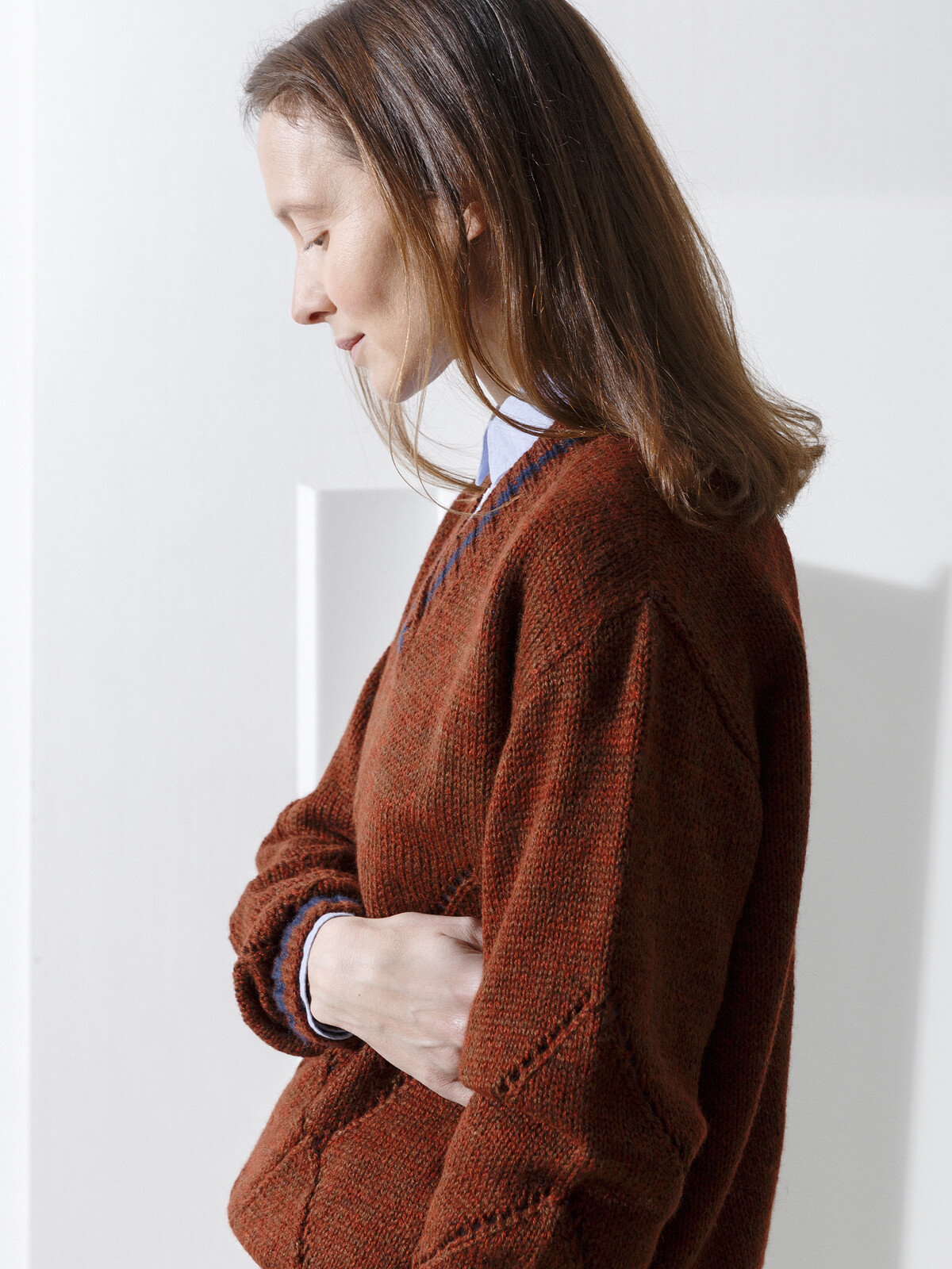 V-neck lacy sweater Image