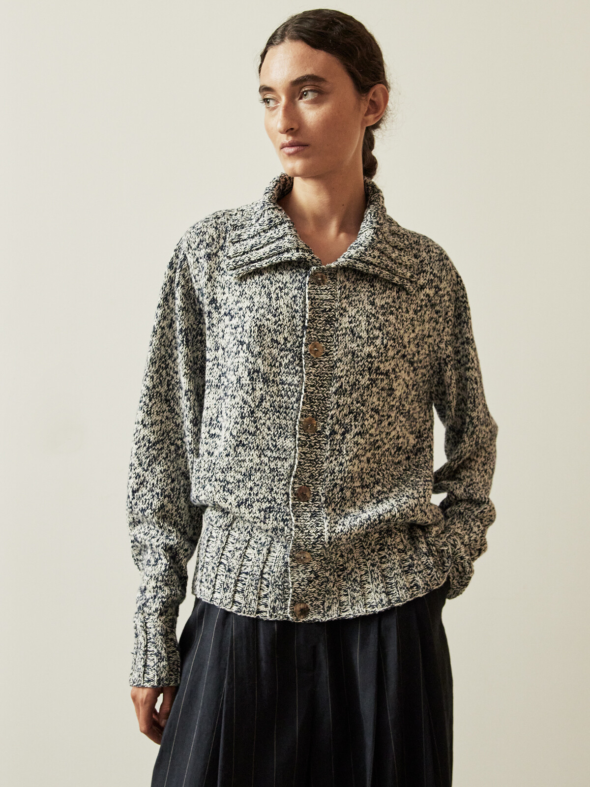 Collar cardigan Image