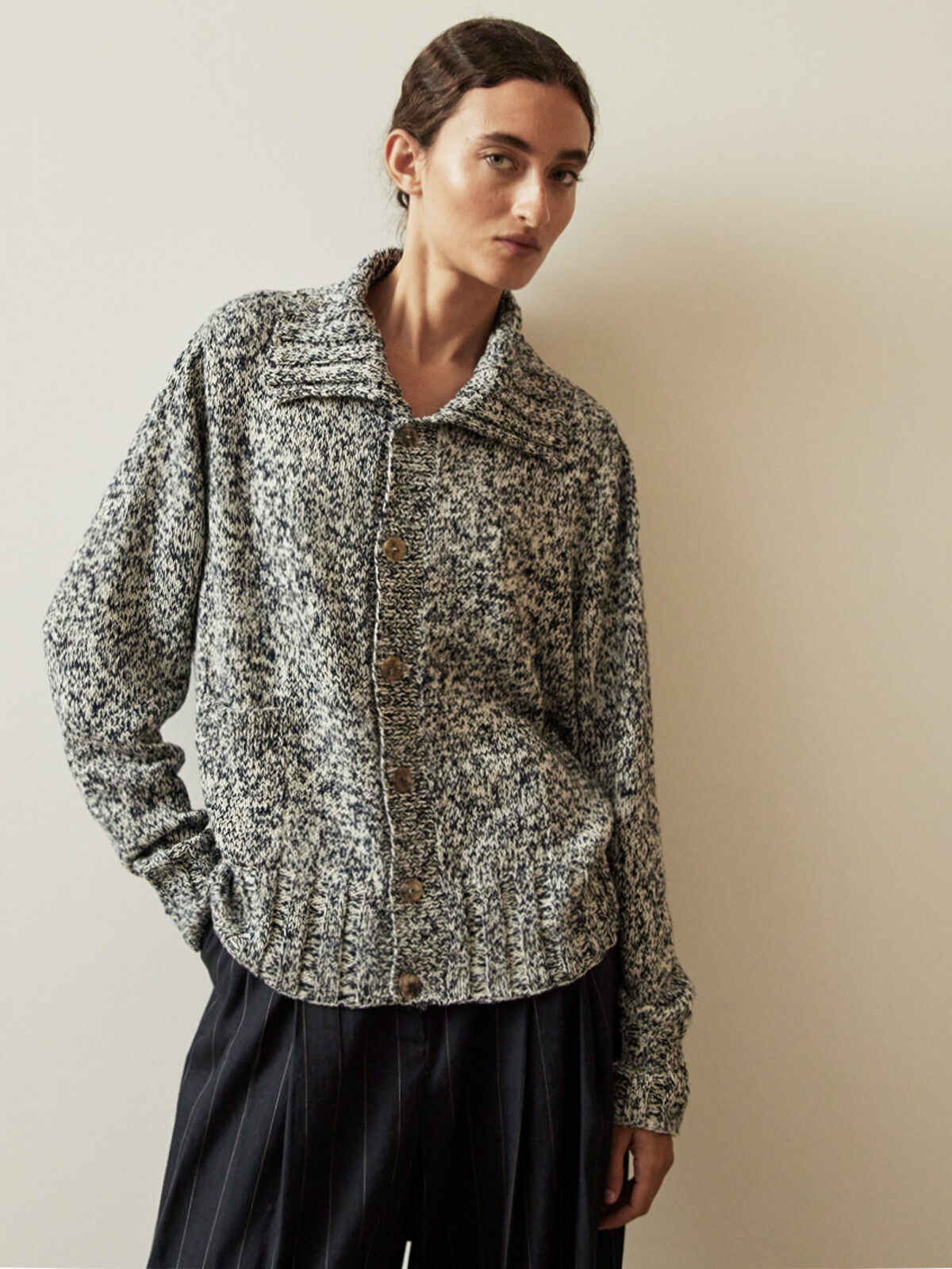 Collar cardigan Image