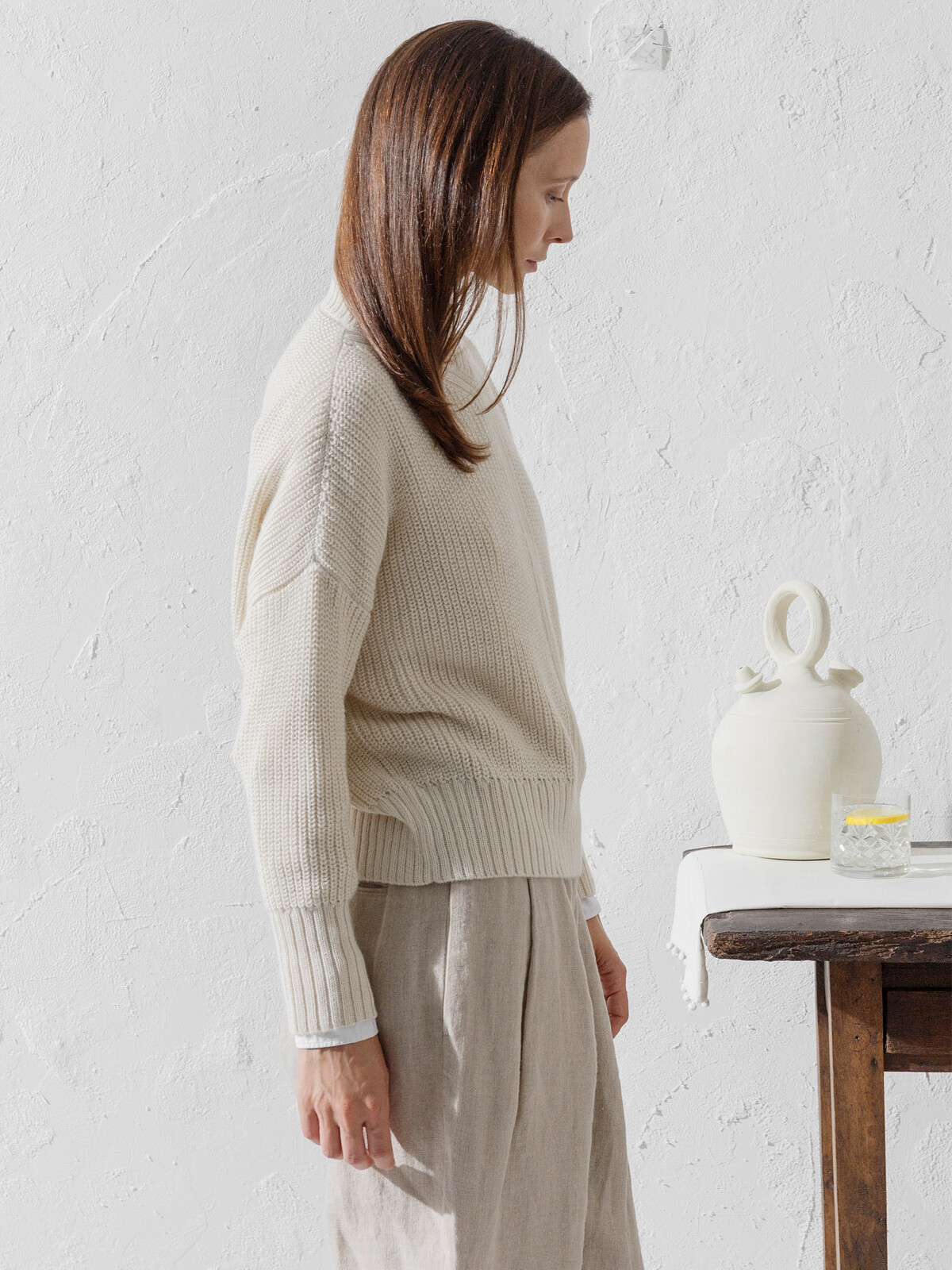 V-neck fisherman sweater Image