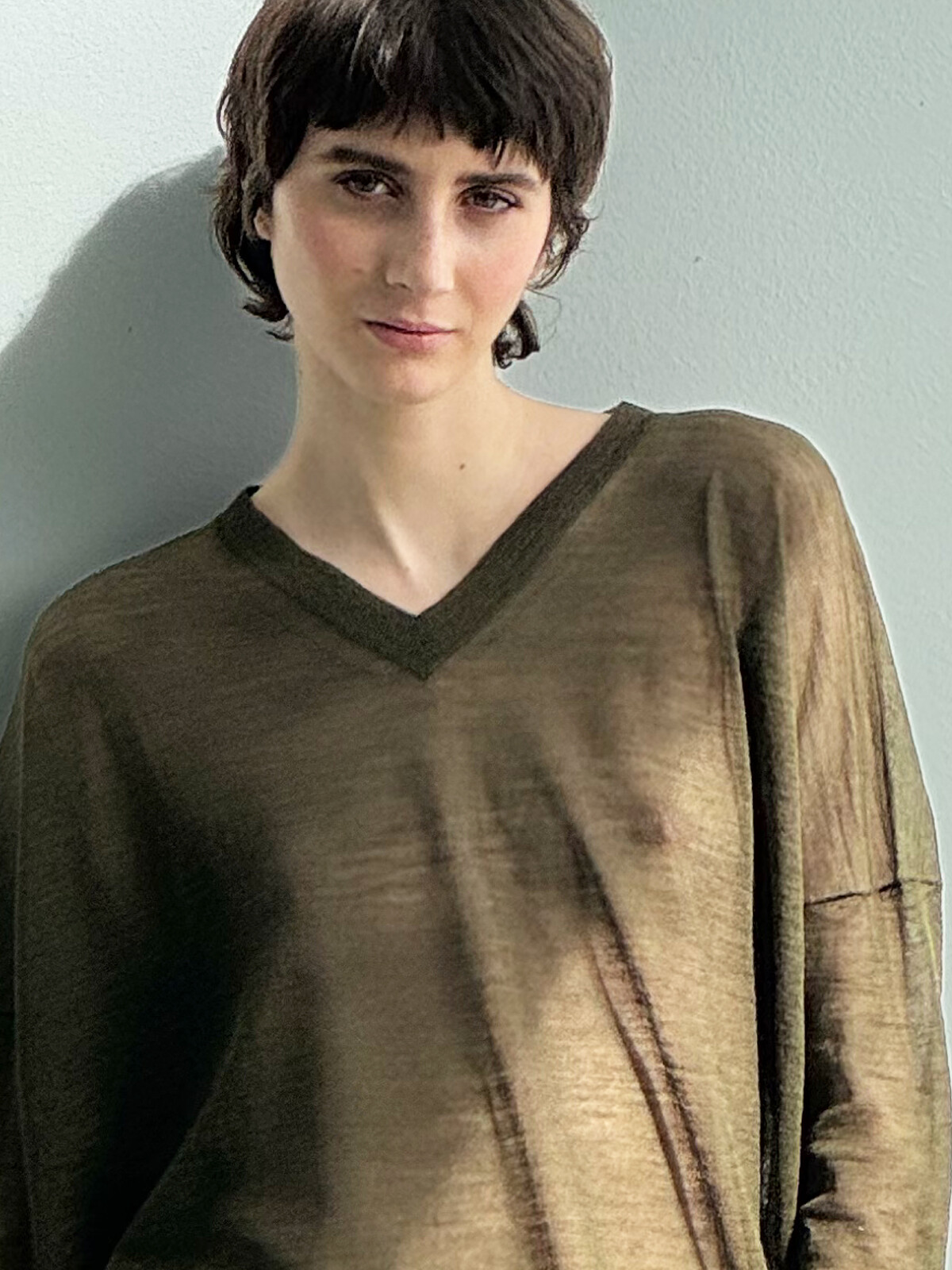 V-neck sweater Image