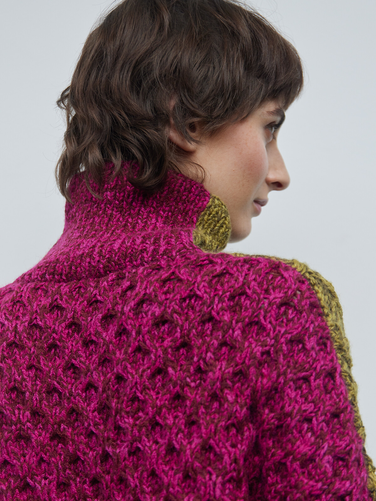 Funnel patterns sweater Image