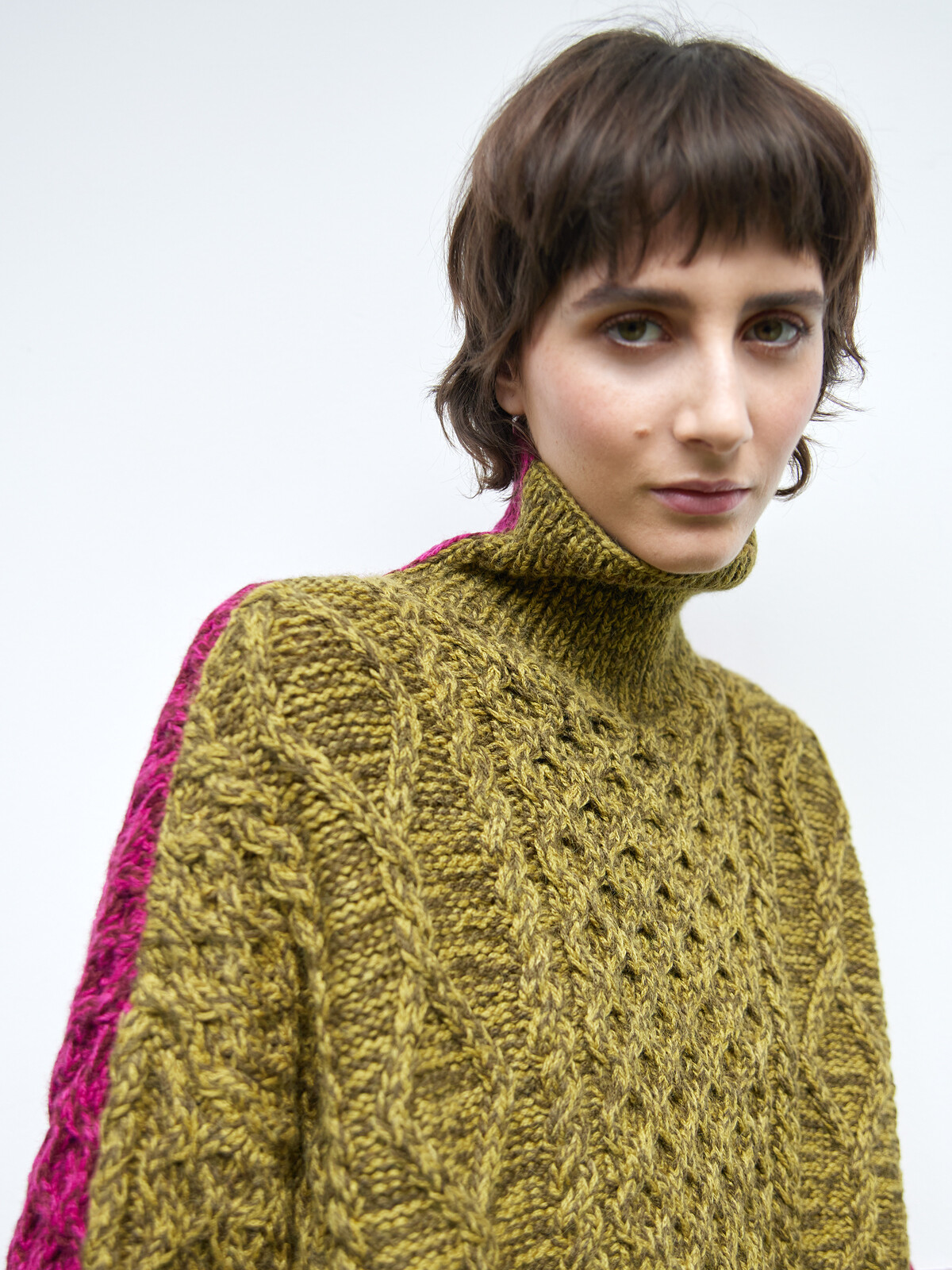 Funnel patterns sweater Image