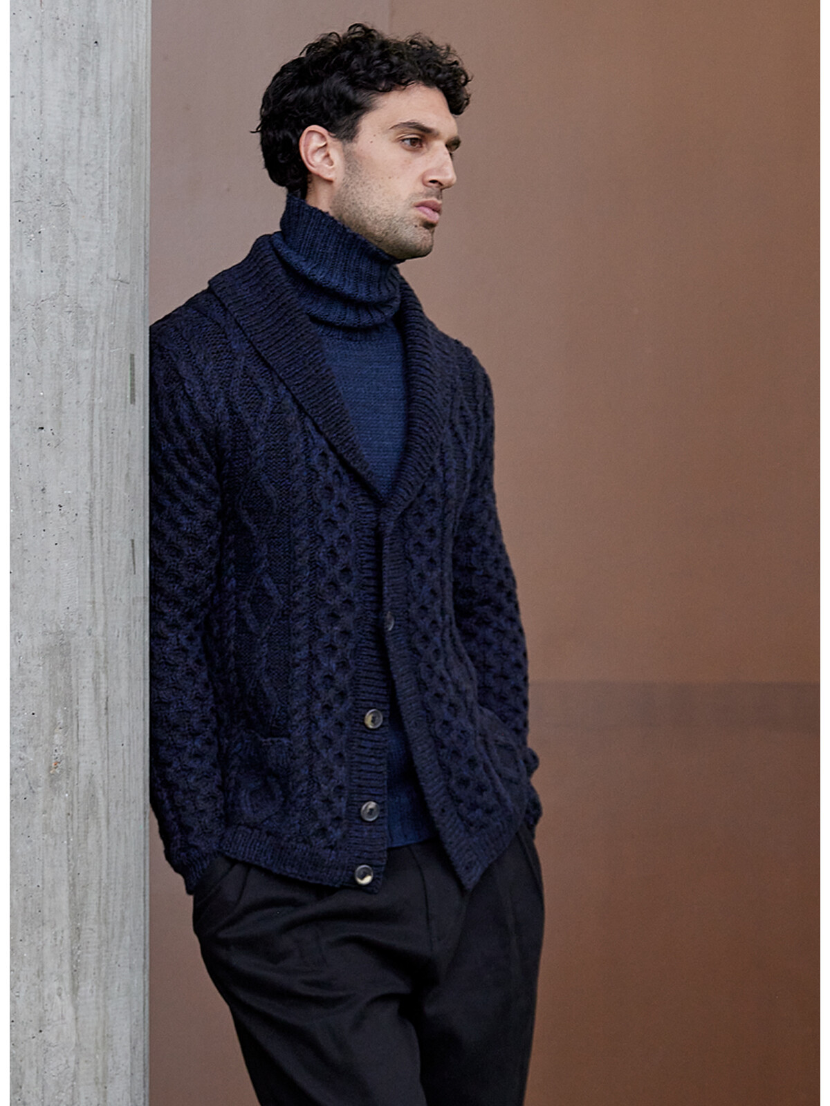Cables cardigan