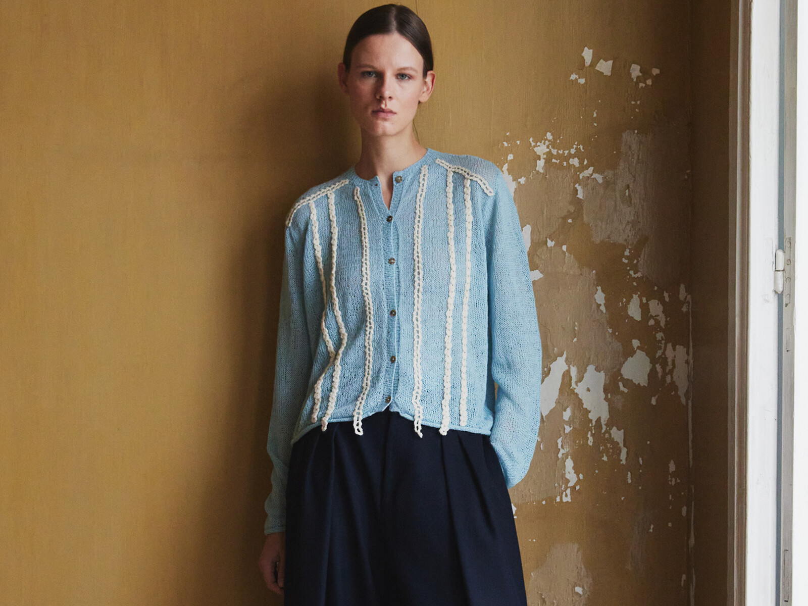 Crochet details cardigan Image