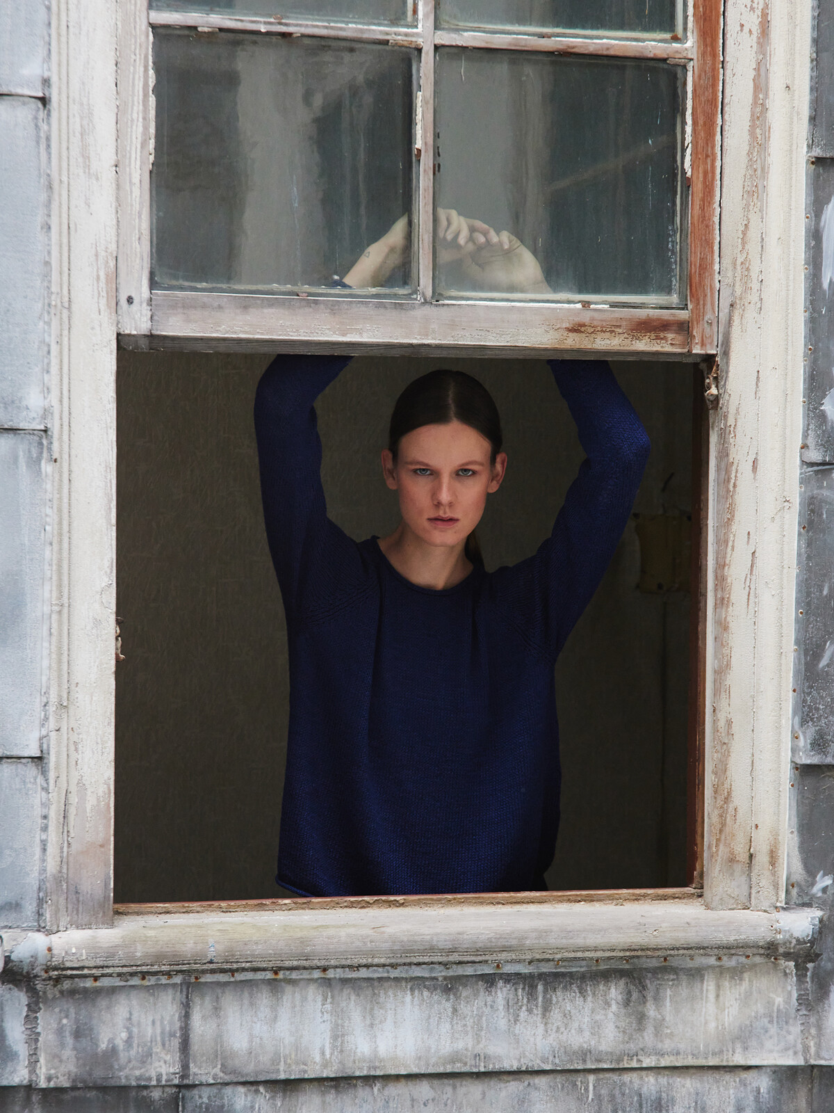 Roll-edge sweater Image