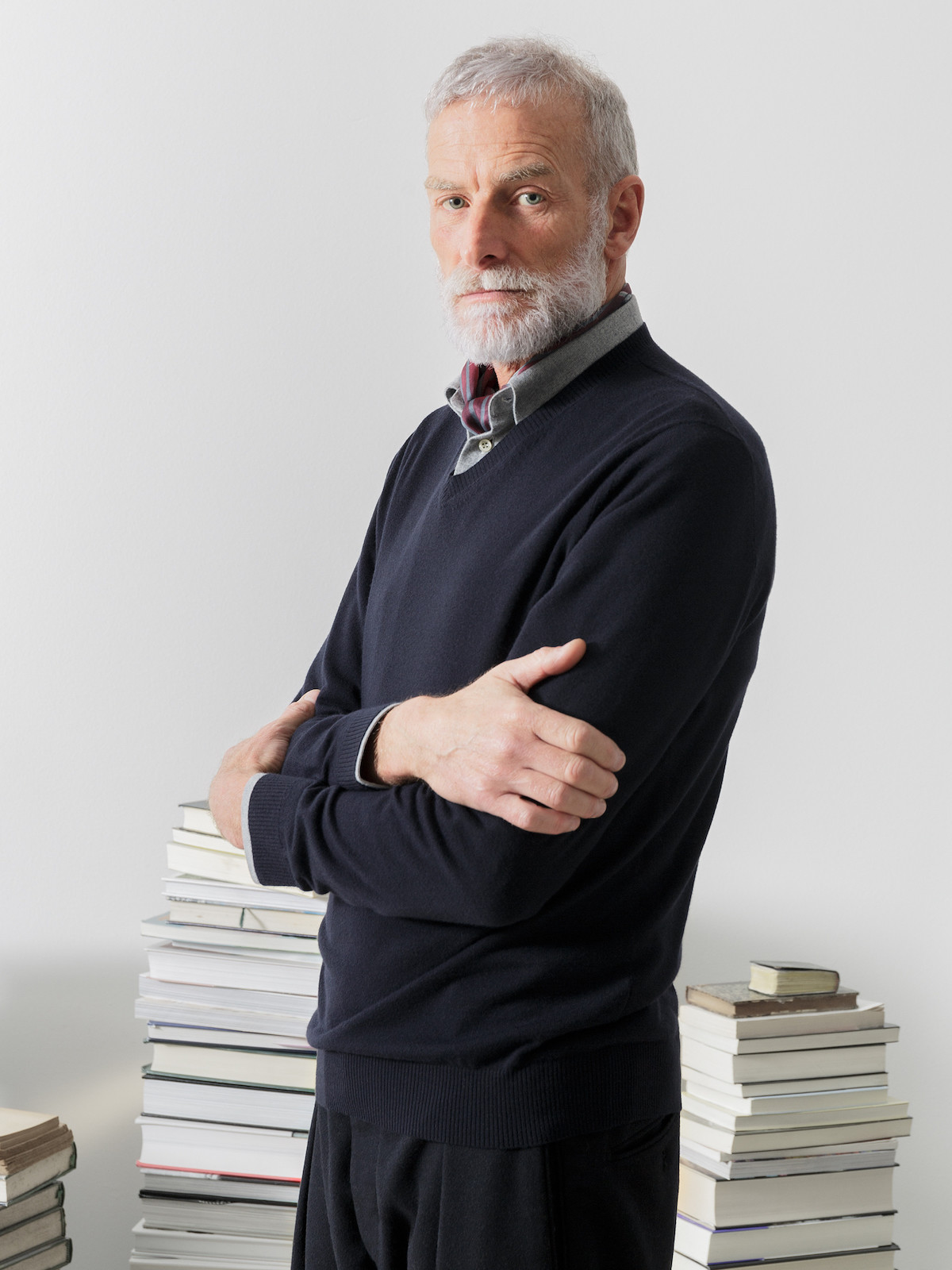 Vicuña v-neck sweater Image
